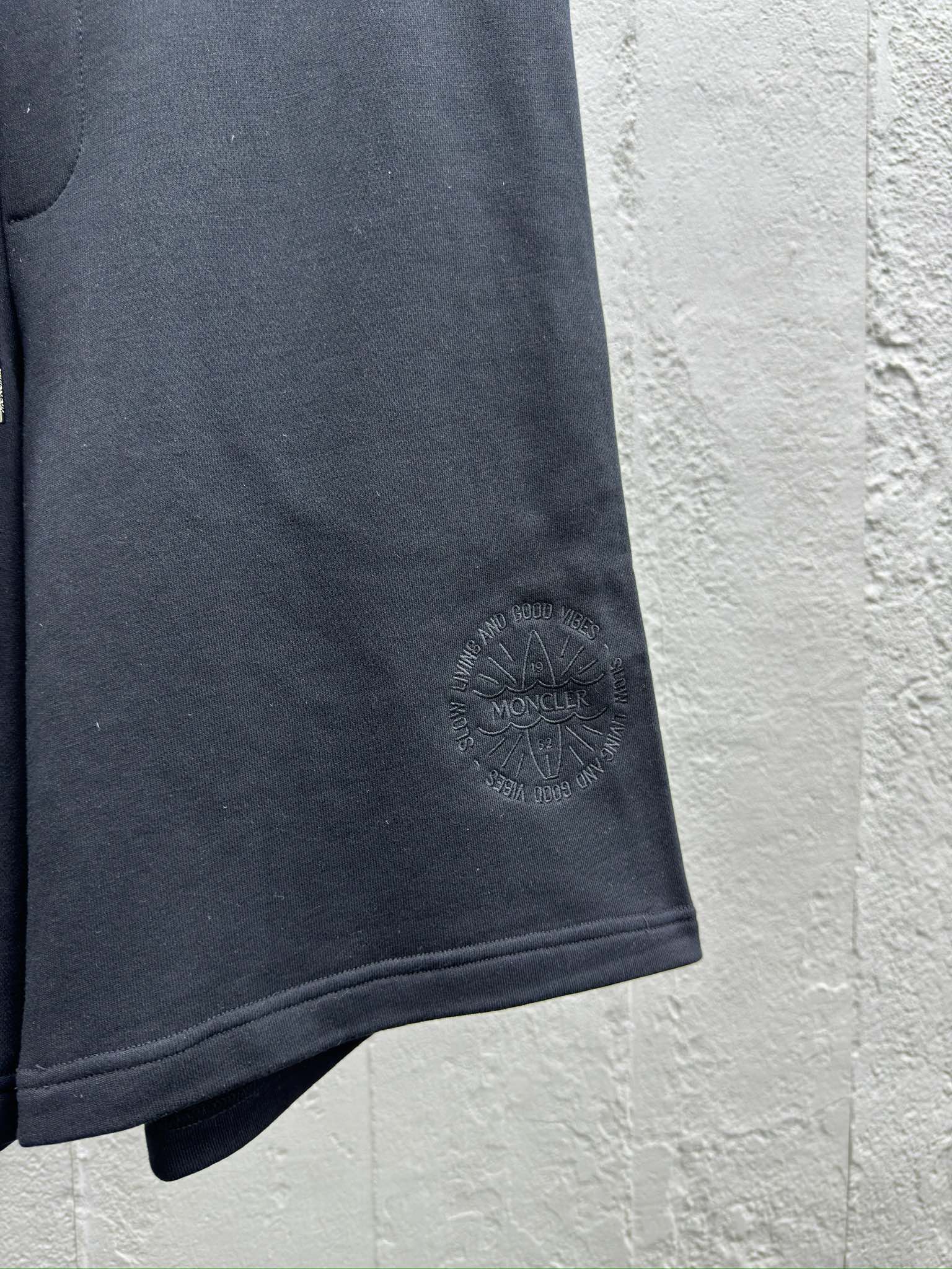 MONCLER 情人节限定棉质短裤 7