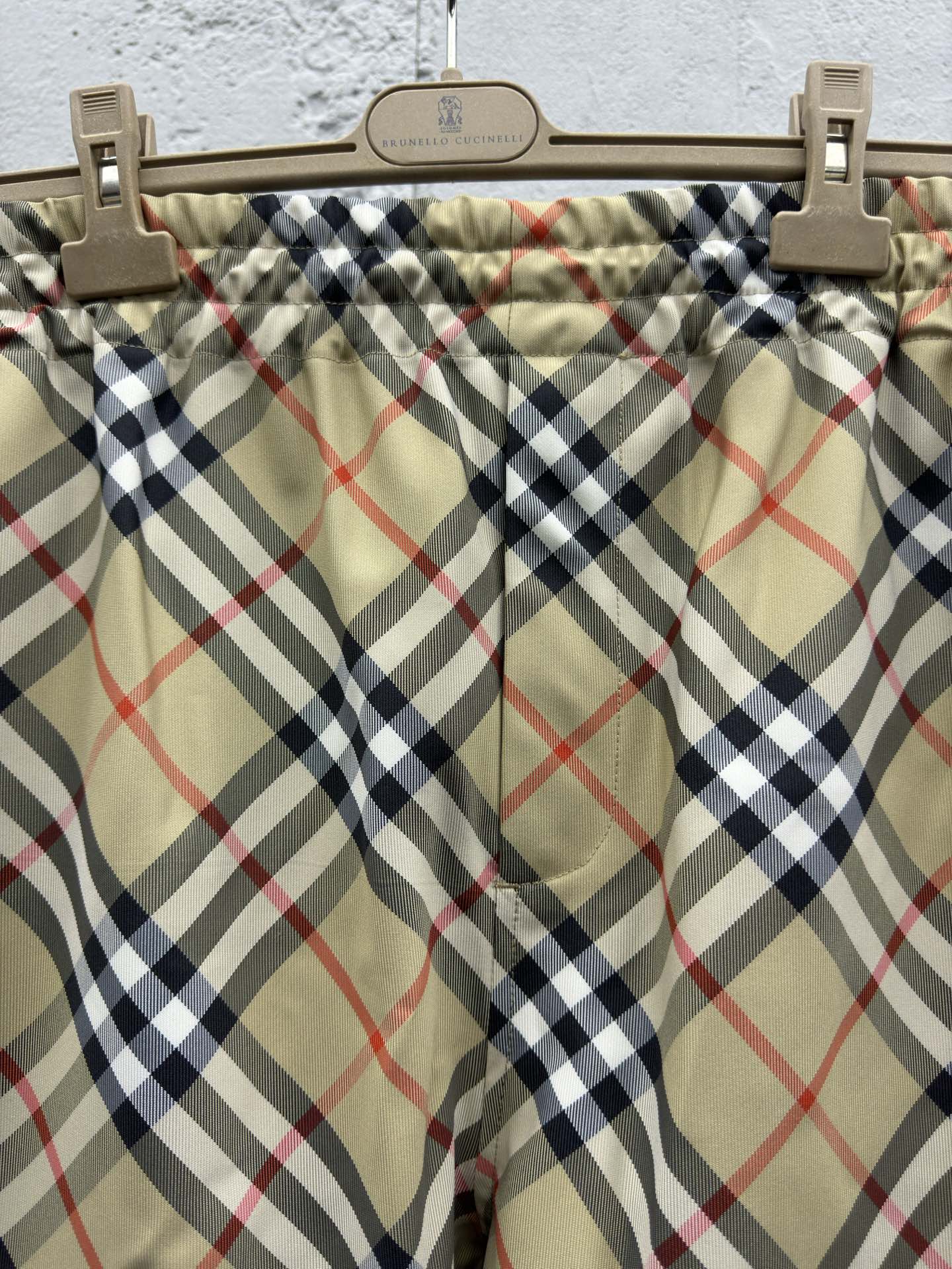 Burberry 斜纹格子短裤 3