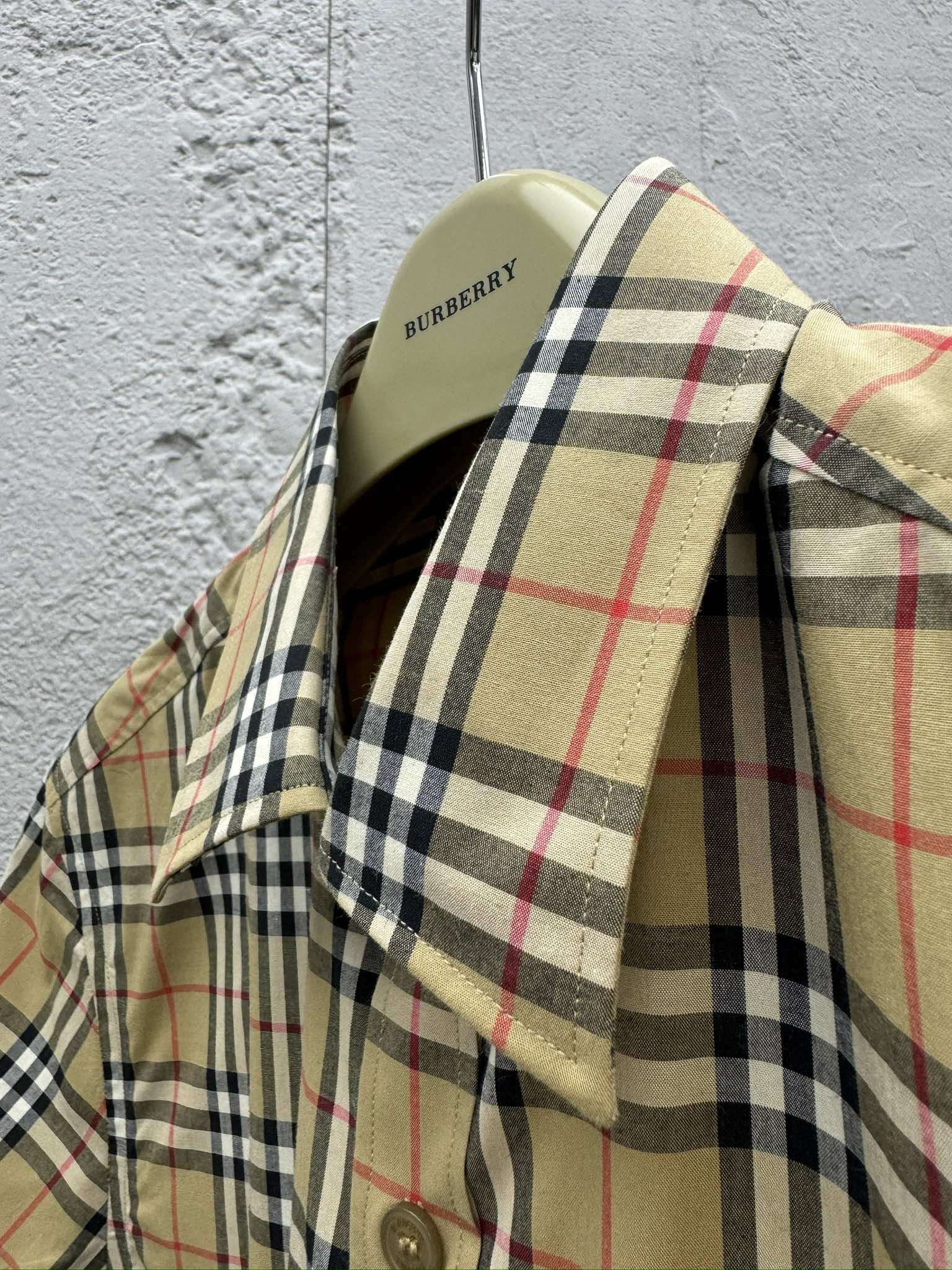 博柏利 Burberry 高级成衣风衣外套及大衣服饰 #9C1ED058 8