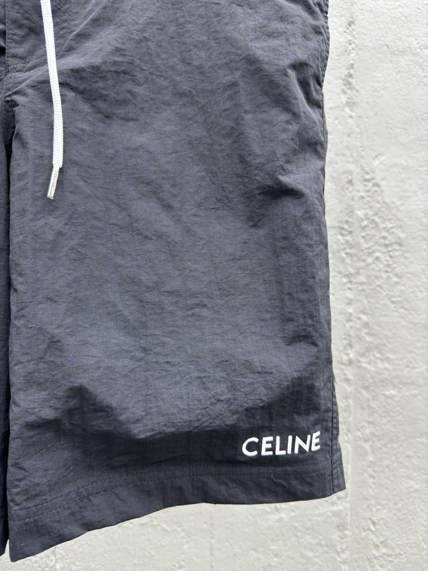 CELINE 小标刺绣百慕大短裤 7