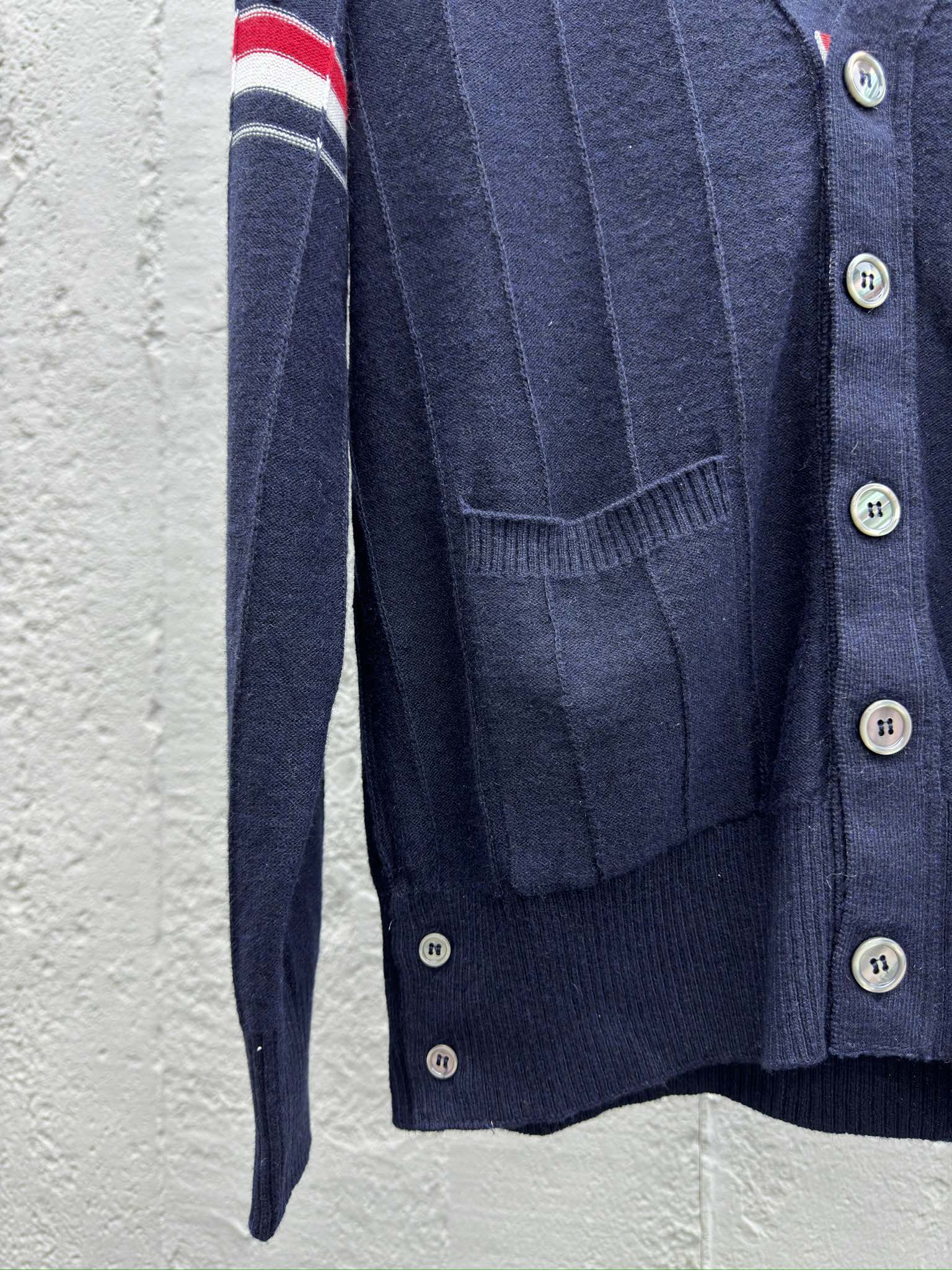 THOM BROWNE 经典开衫 6