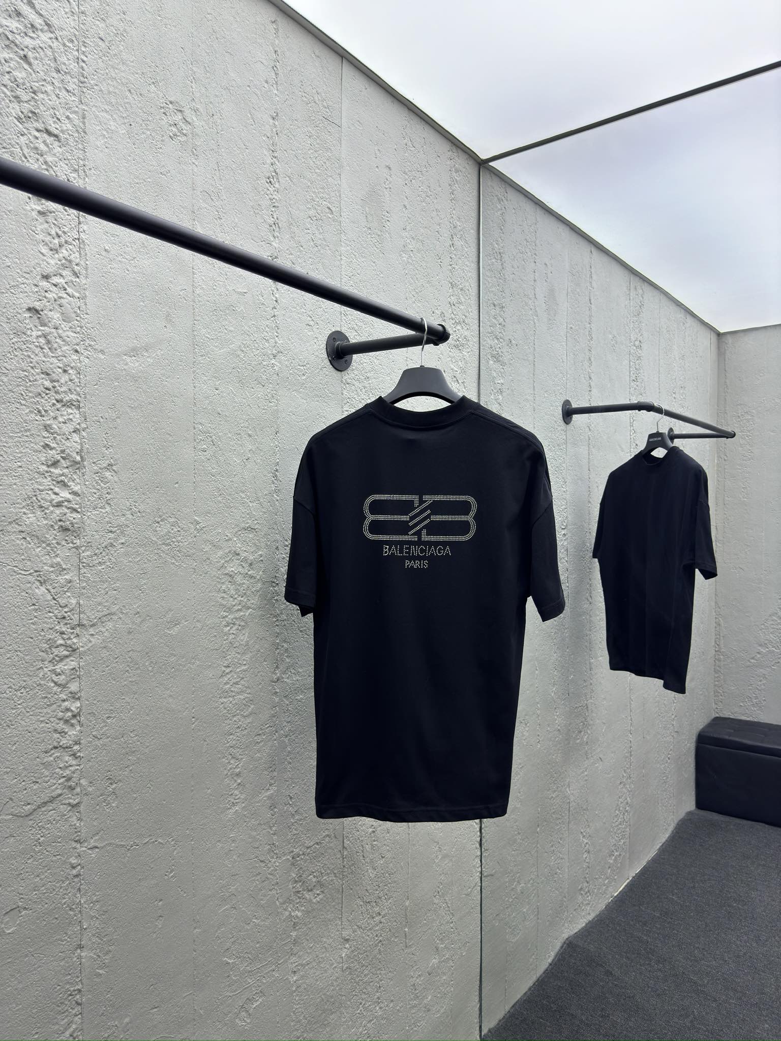 Balenciaga B T-shirt 2