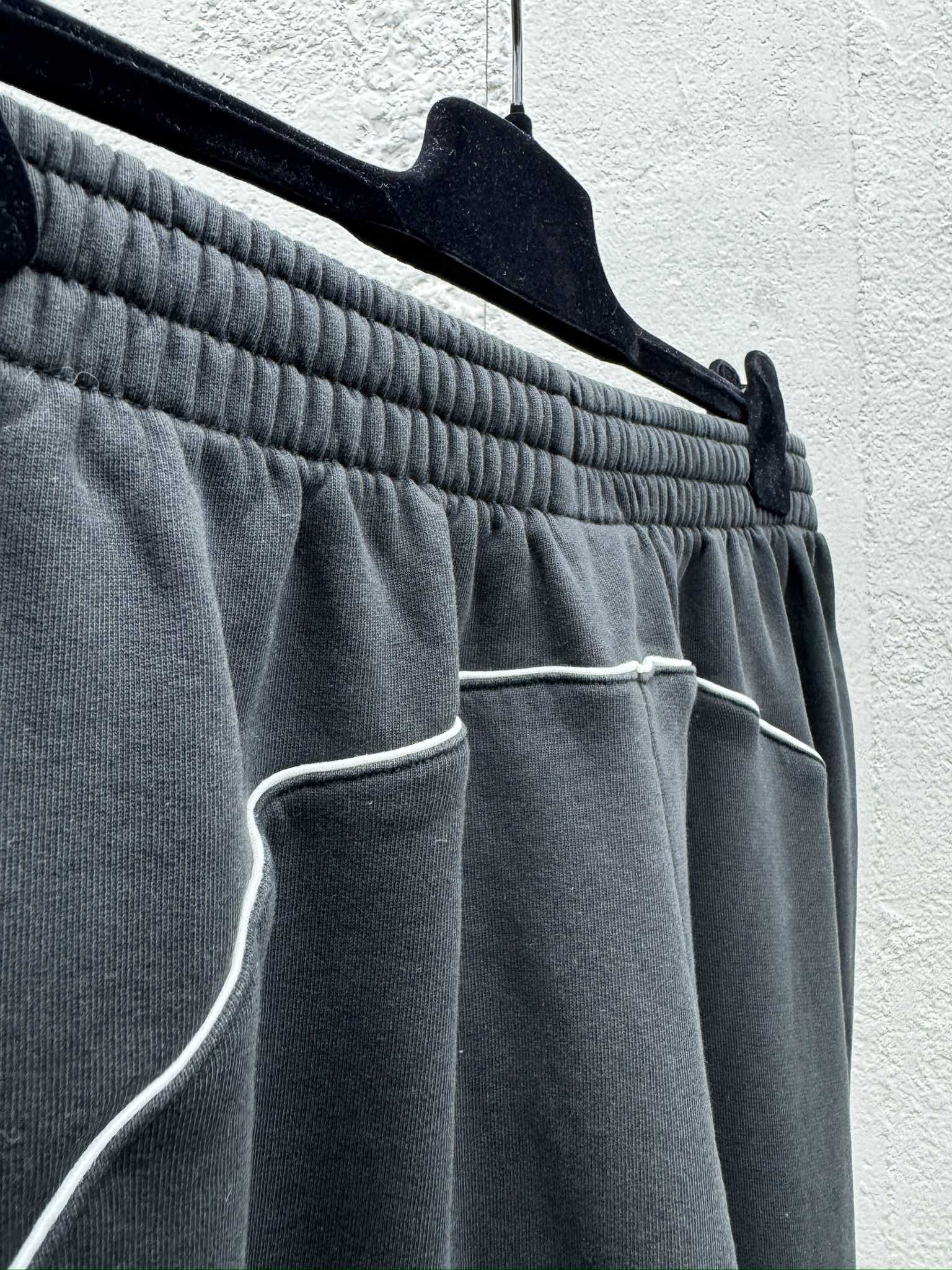 Balenciaga 24SS 曼联联名3M字母卫裤 9