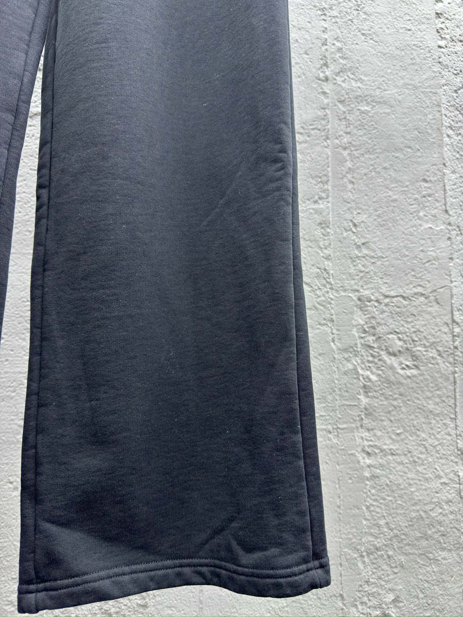 Balenciaga 24SS 曼联联名3M字母卫裤 7