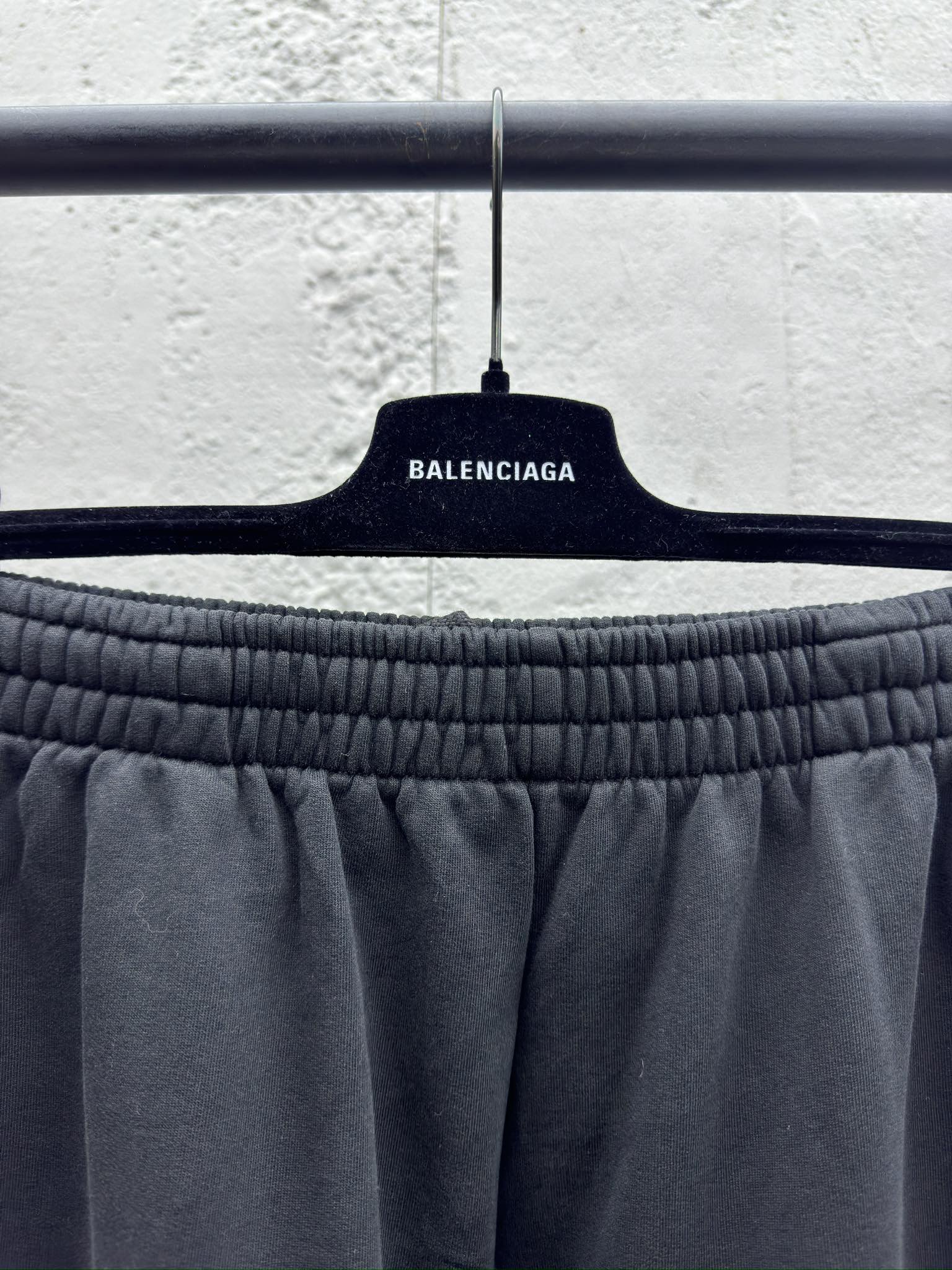 Balenciaga 24SS 曼联联名3M字母卫裤 3