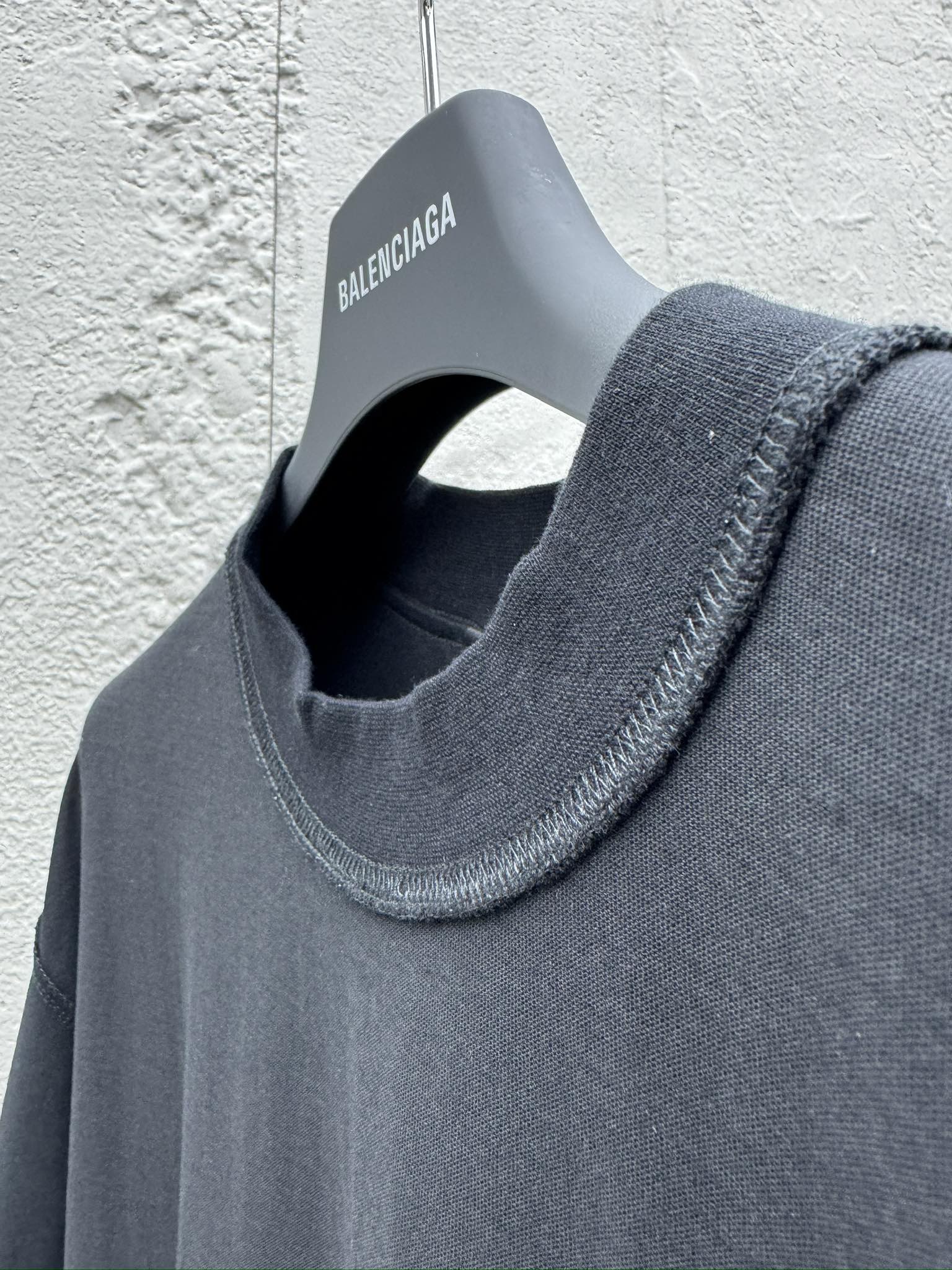 Balenciaga 彩虹印花短袖 8