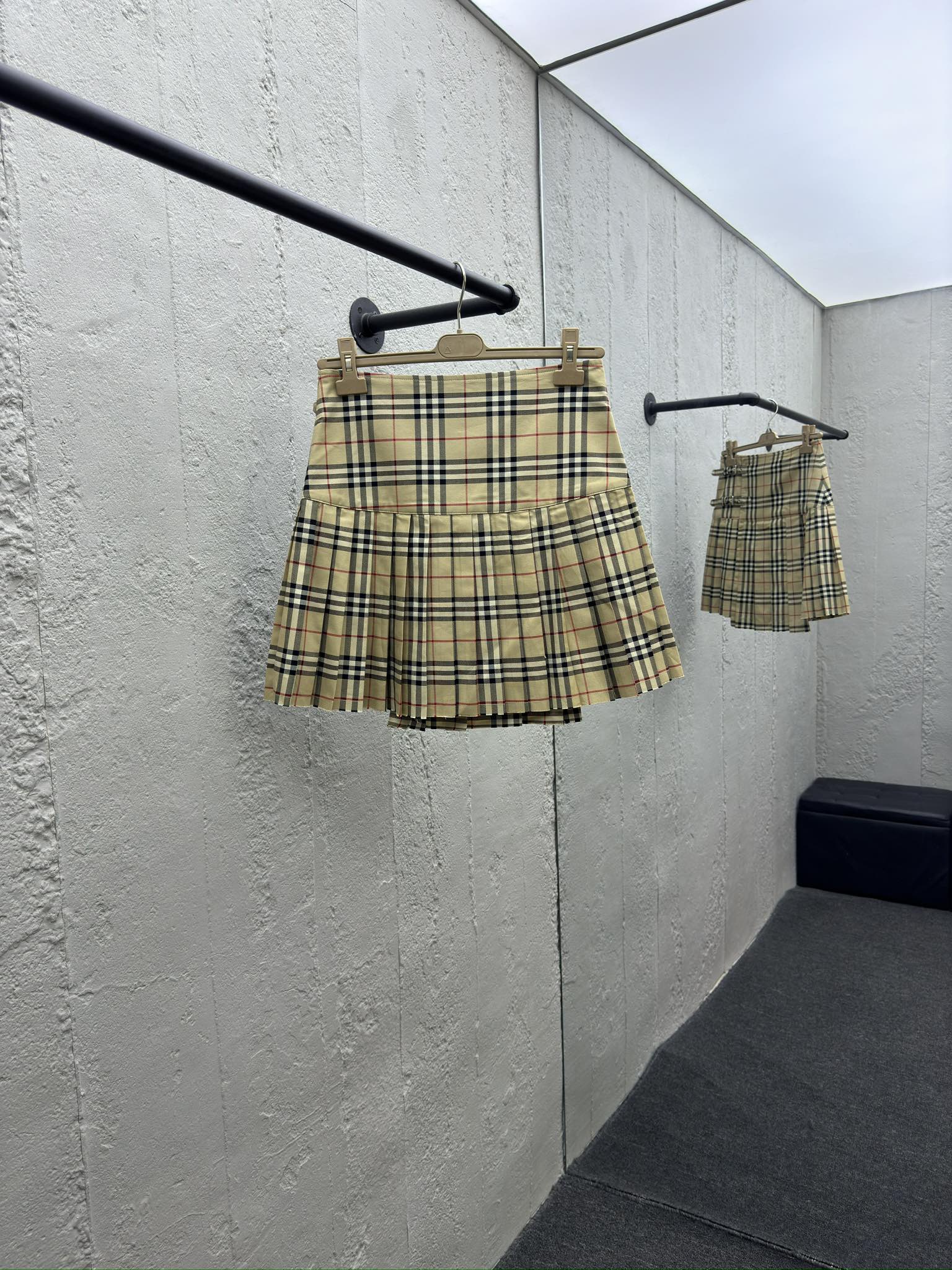 Burberry Haute Couture Haute Couture Ready-to-Wear Clothing Dress Jacket 2