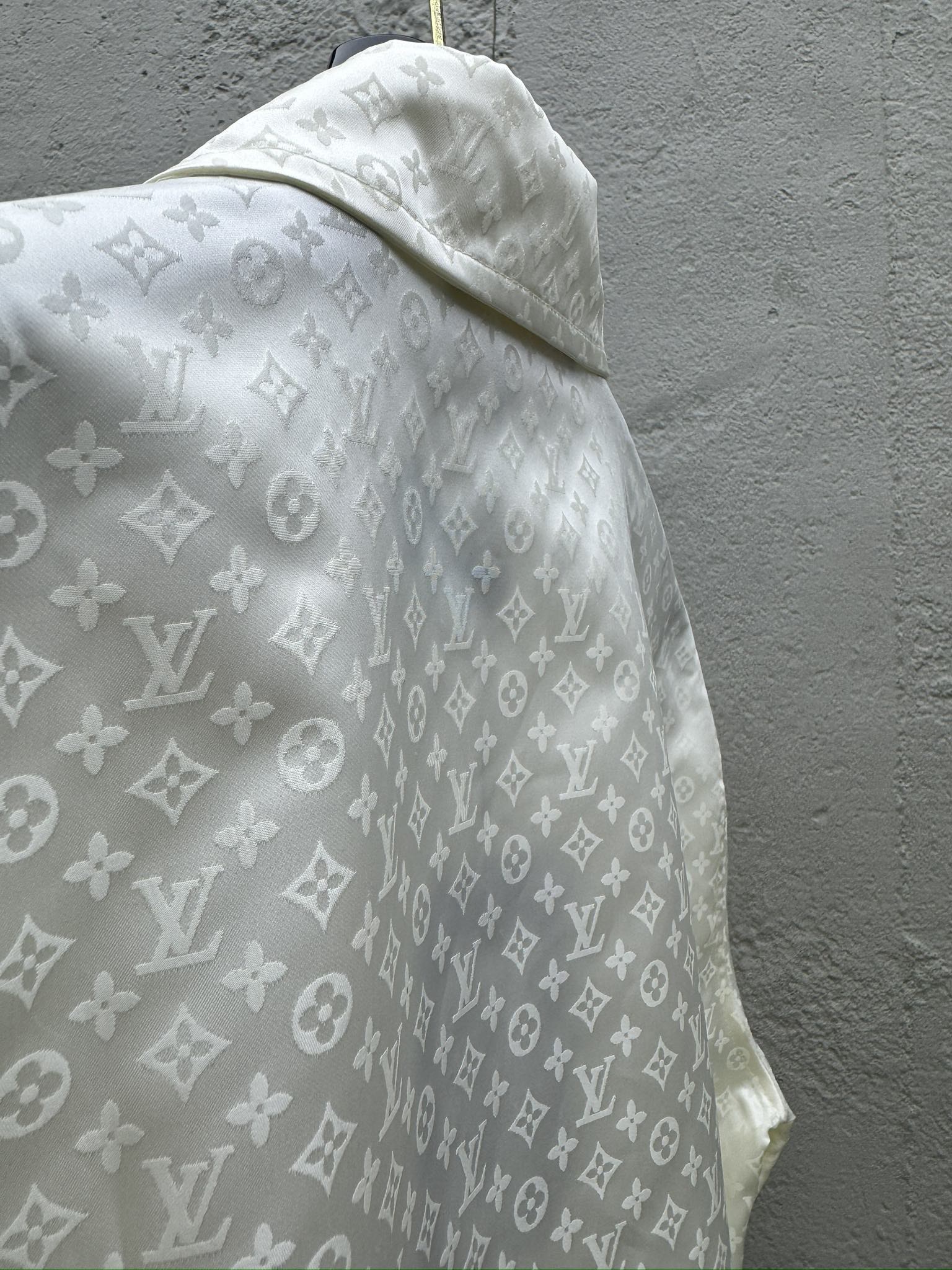 LOUIS VUITTON 满印logo衬衫长袖 9