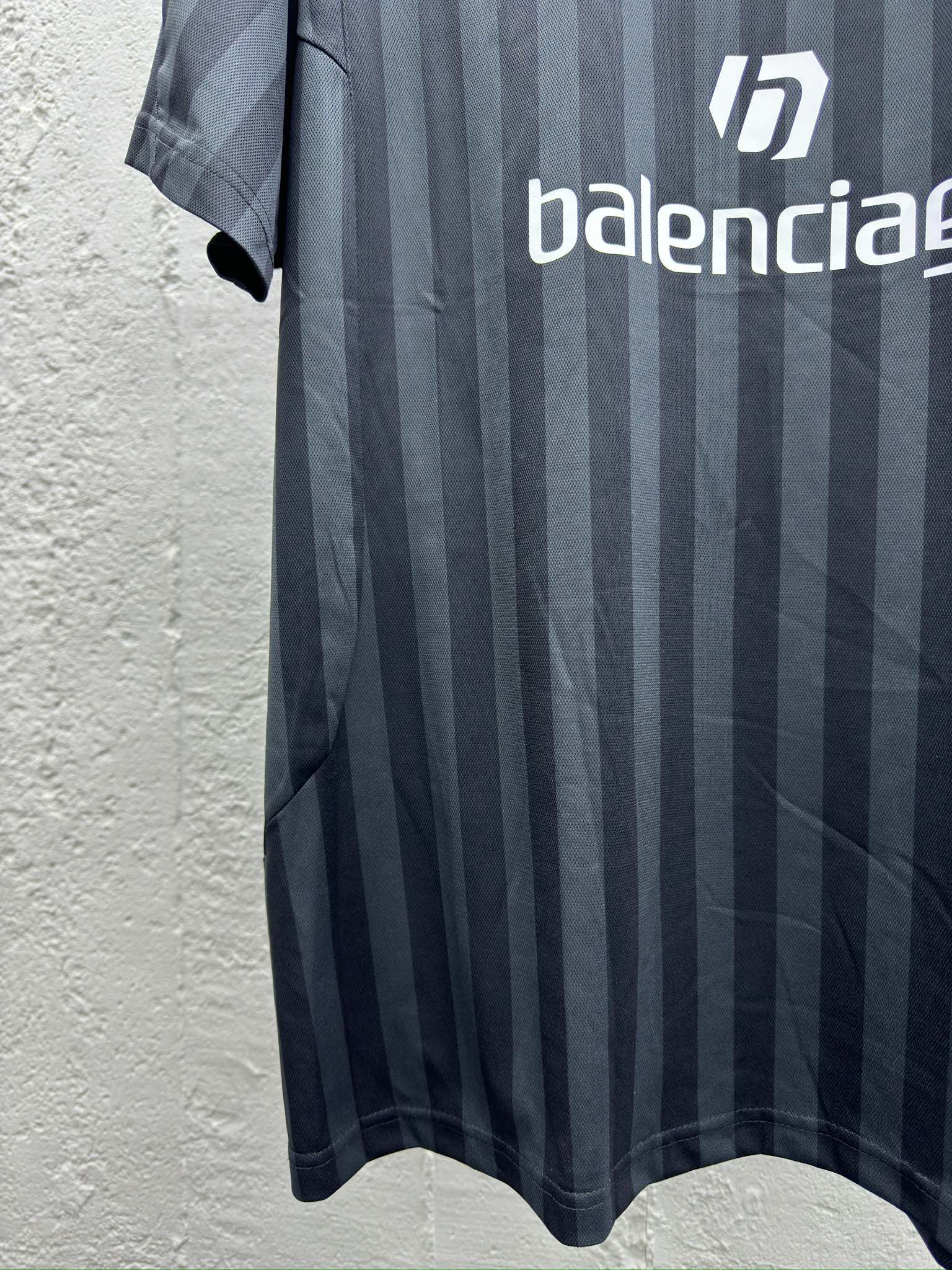 Balenciaga x Adidas Collaboration Short-Sleeve Football Jersey - Bag 6
