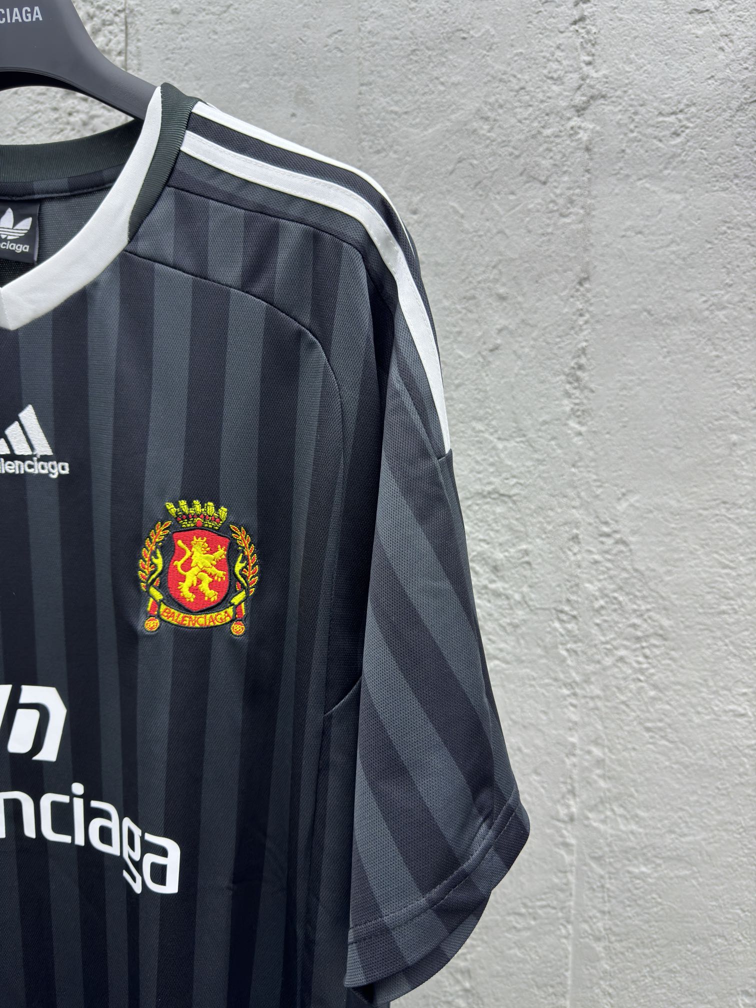 Balenciaga x Adidas Collaboration Short-Sleeve Football Jersey - Bag 5