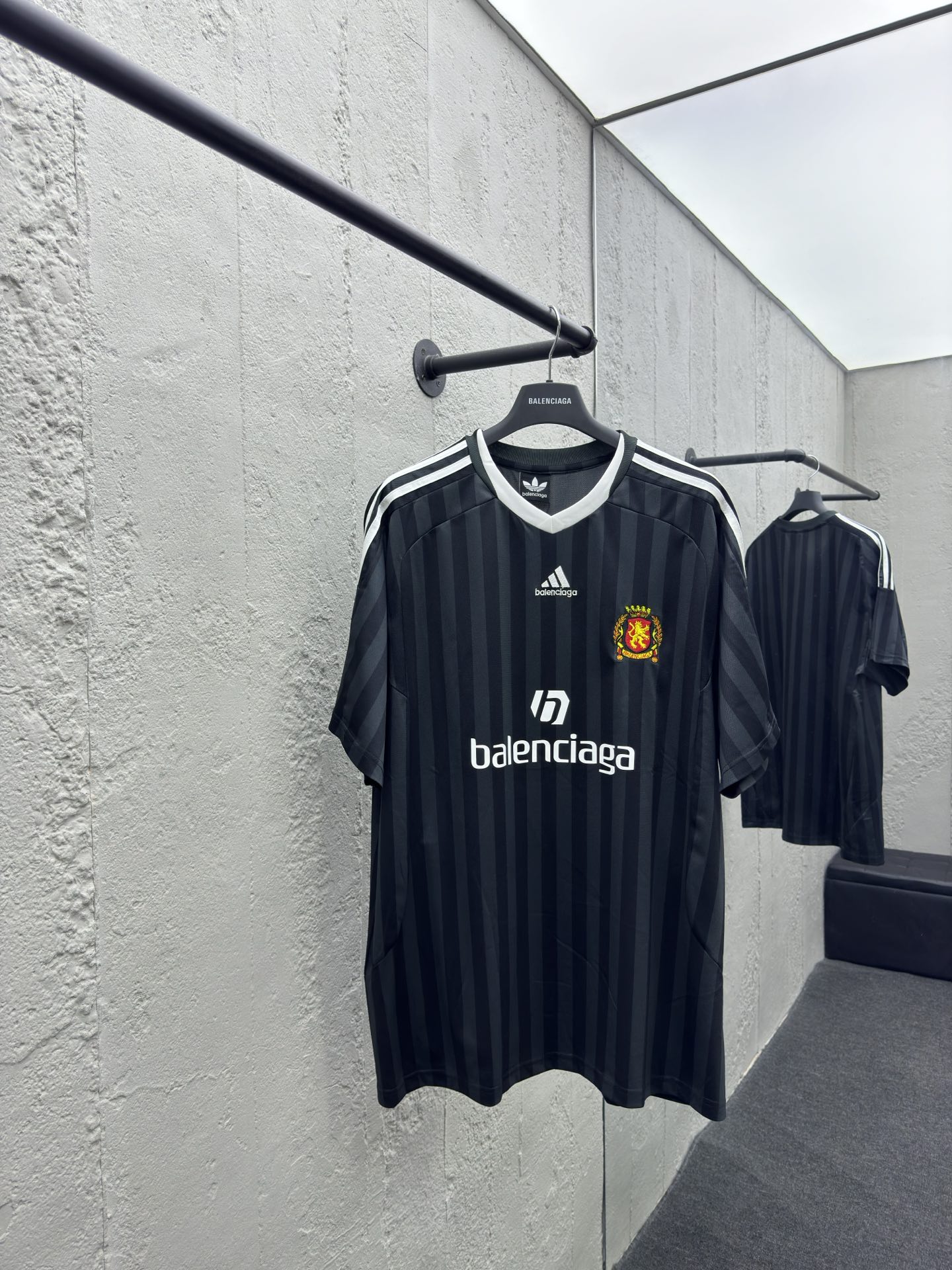 Balenciaga x Adidas Collaboration Short-Sleeve Football Jersey - Bag