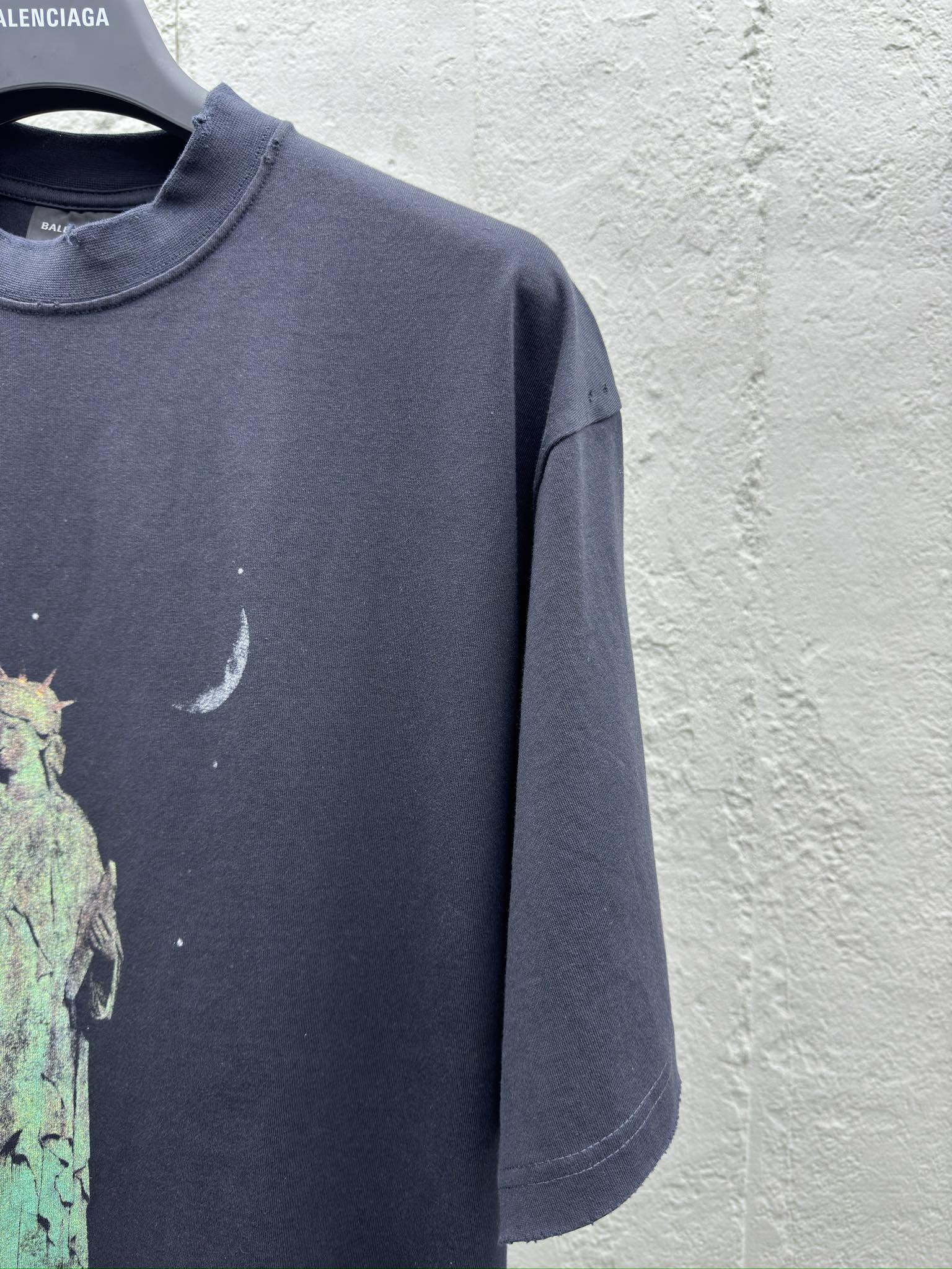 Balenciaga T-shirt 5