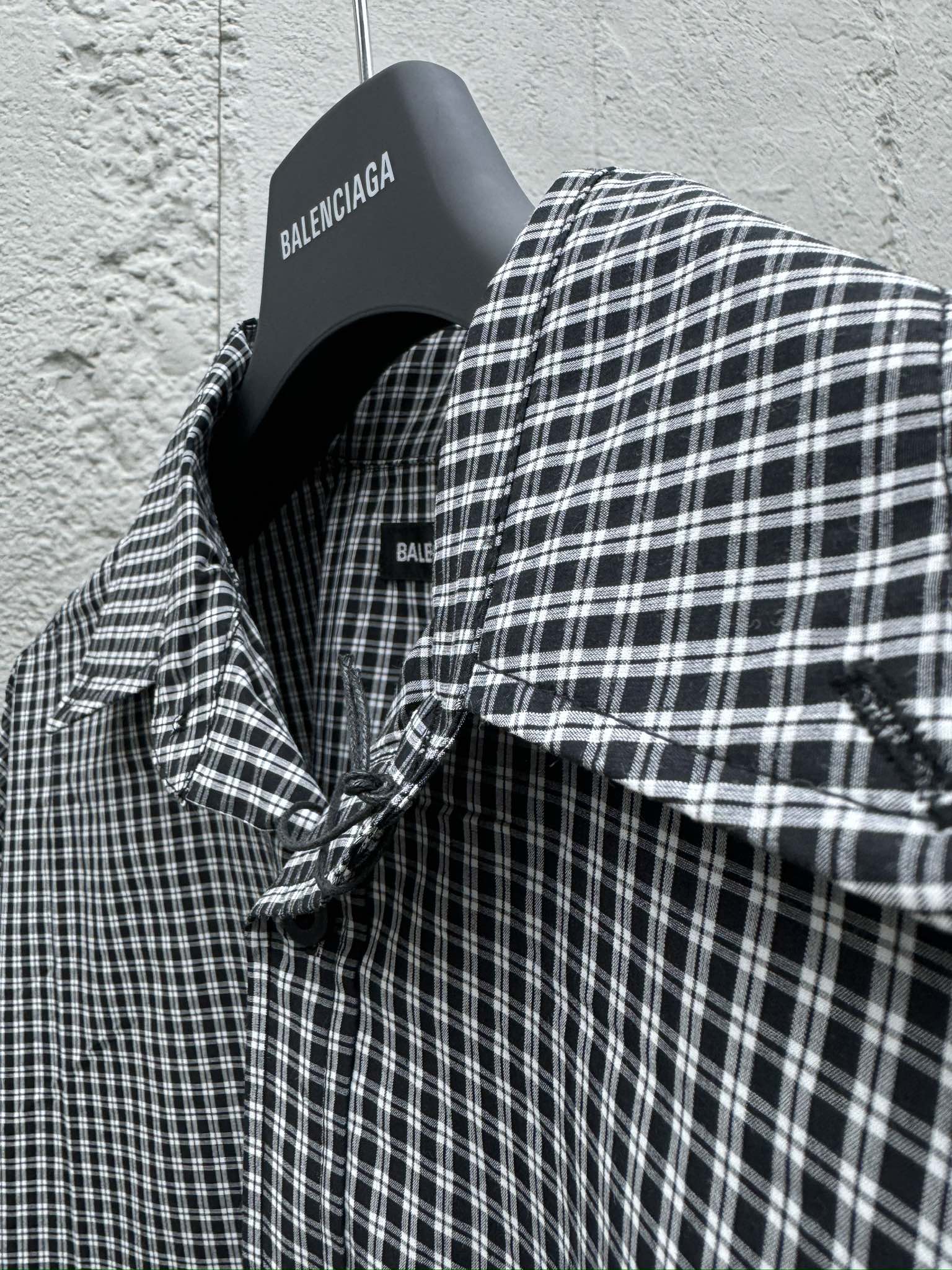 Balenciaga 背后字母印花格纹长袖衬衫 8