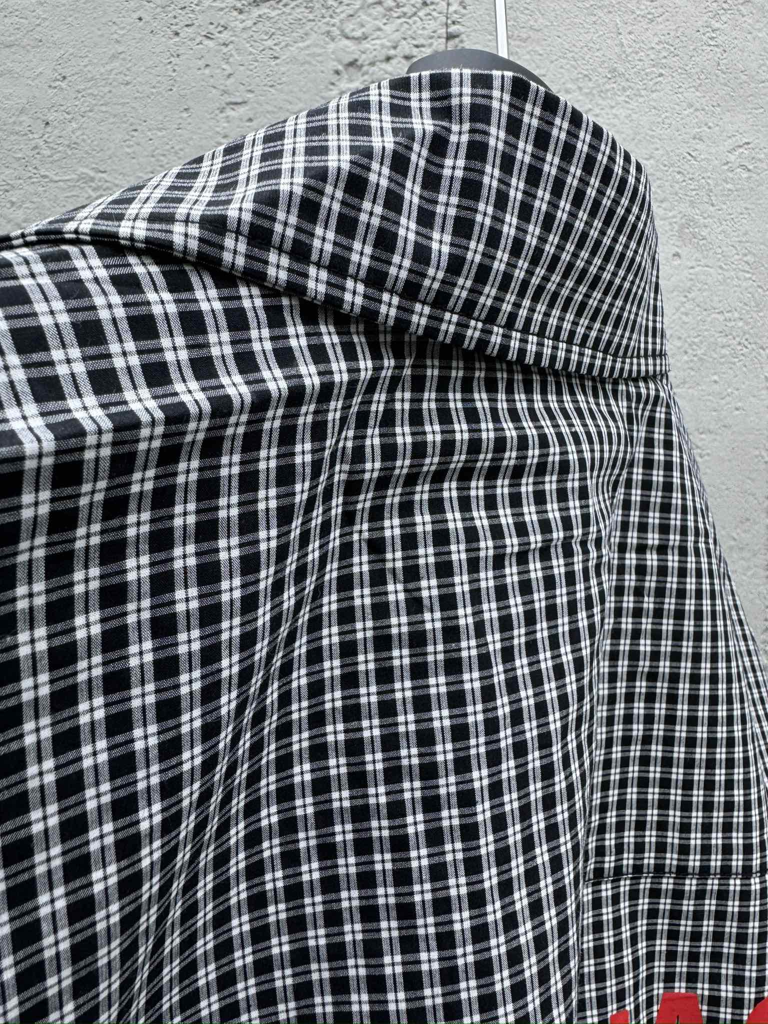 Balenciaga 背后字母印花格纹长袖衬衫 9