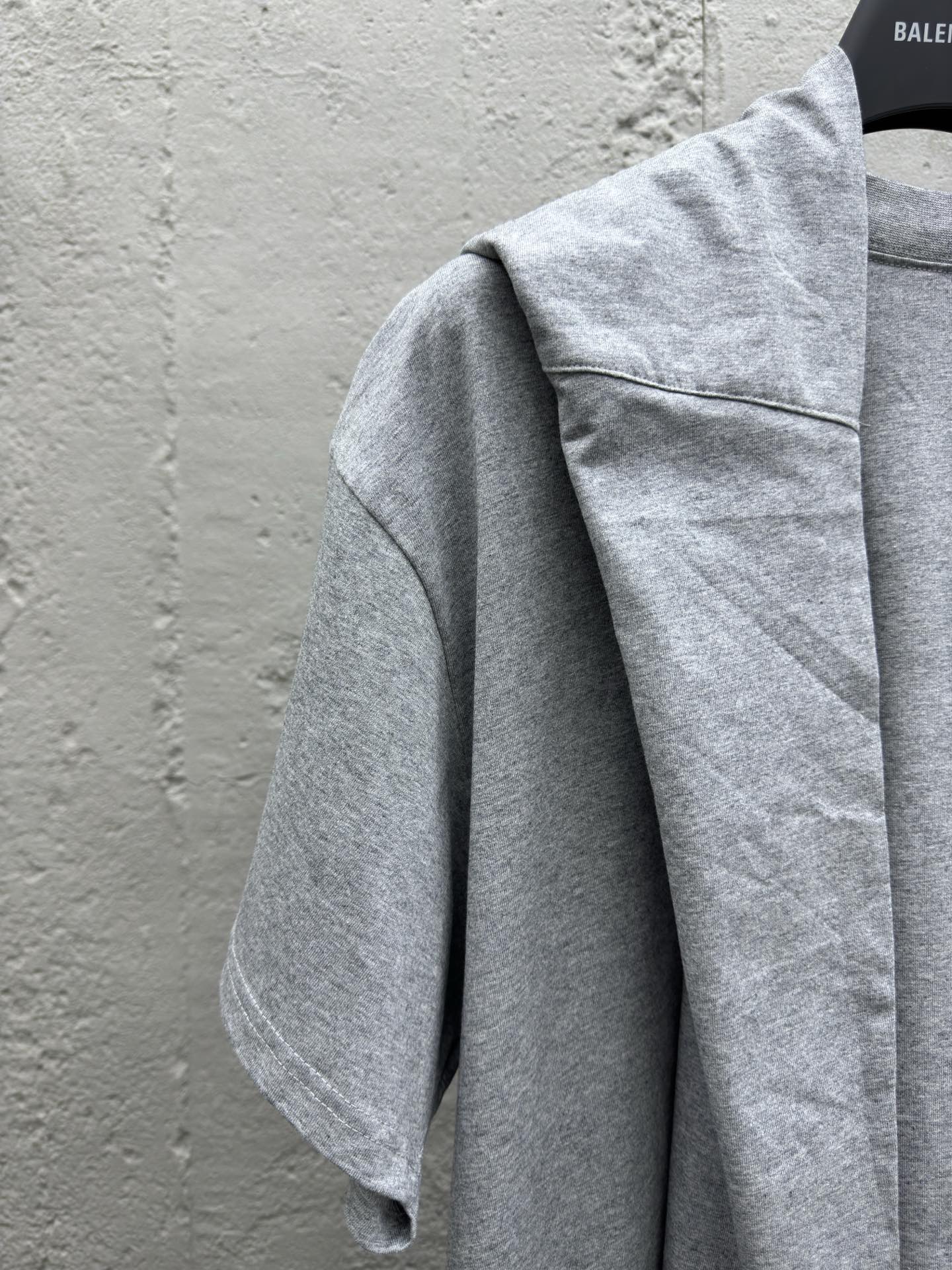 Balenciaga T-shirt 4