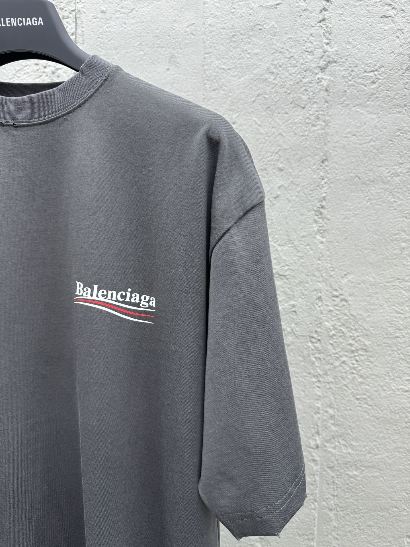 Balenciaga 可乐波浪印花T恤 5