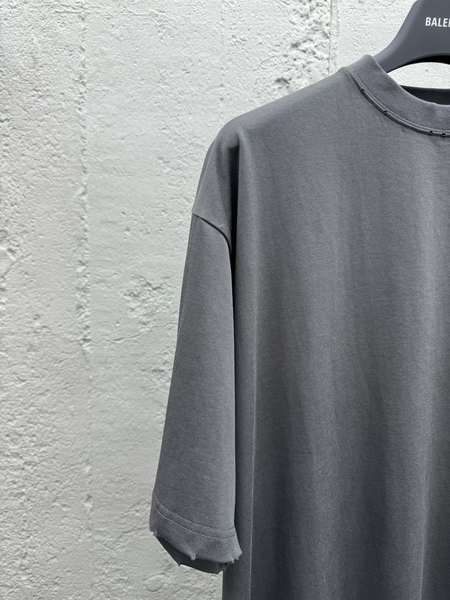 Balenciaga 可乐波浪印花T恤 4