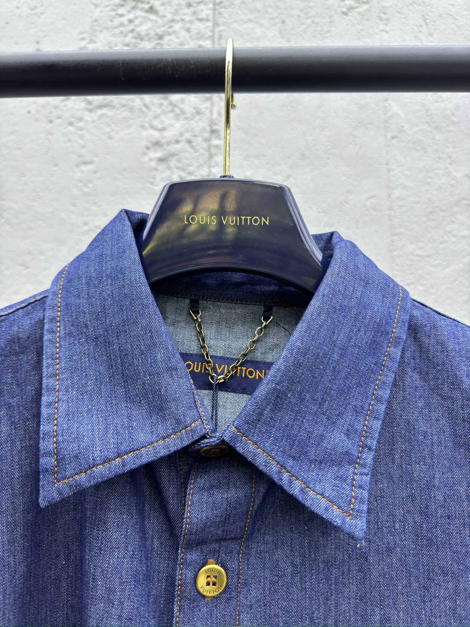 LOUIS VUITTON 绳索签名字母刺绣牛仔衬衫 3