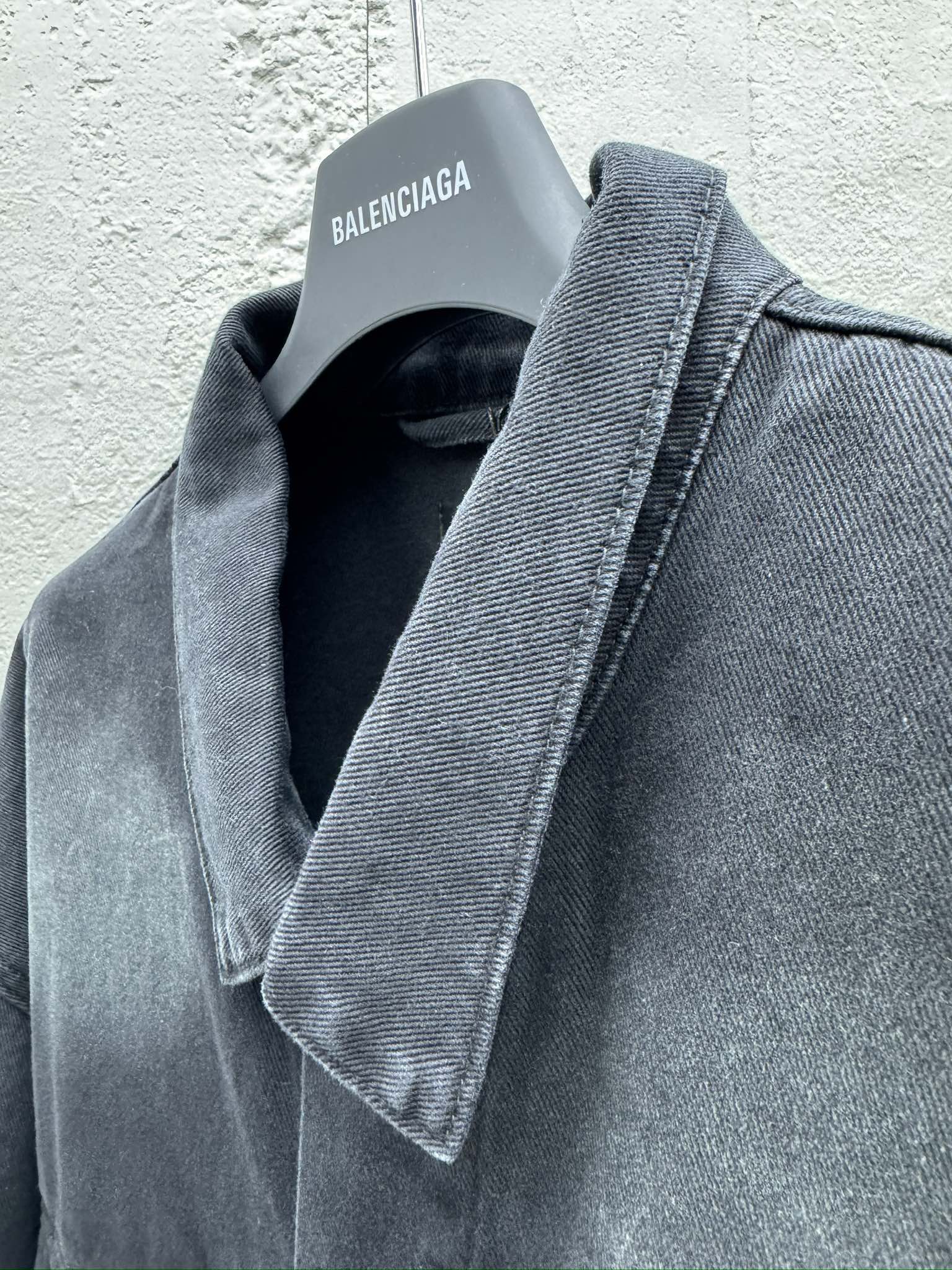 Balenciaga 背后异形图腾牛仔外套 8