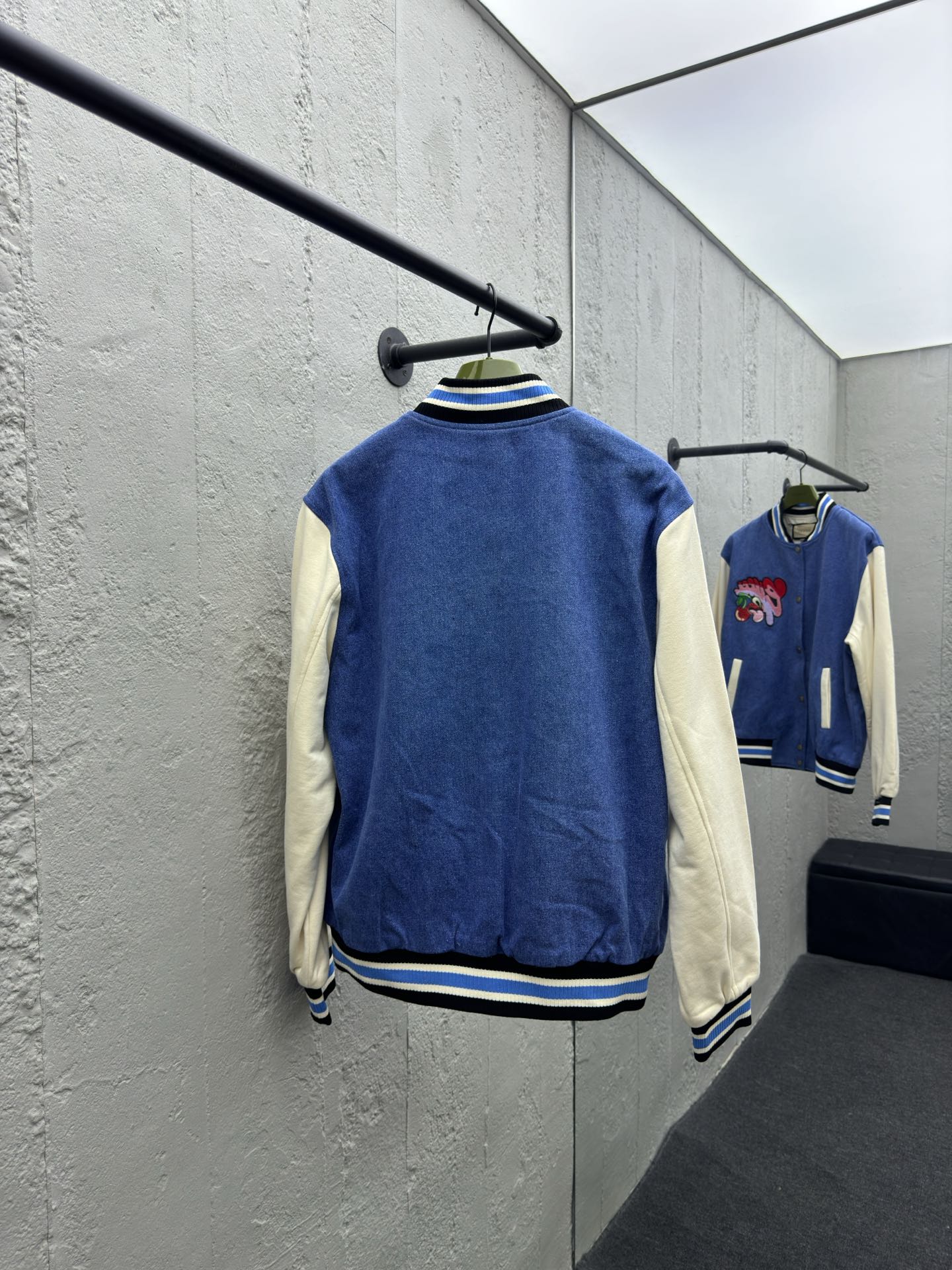 GUCCI 牛仔樱桃棒球外套 2