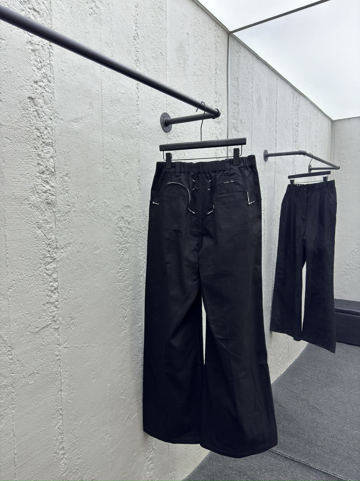 Madison Margiela 立体裁剪拼接阔腿裤 2