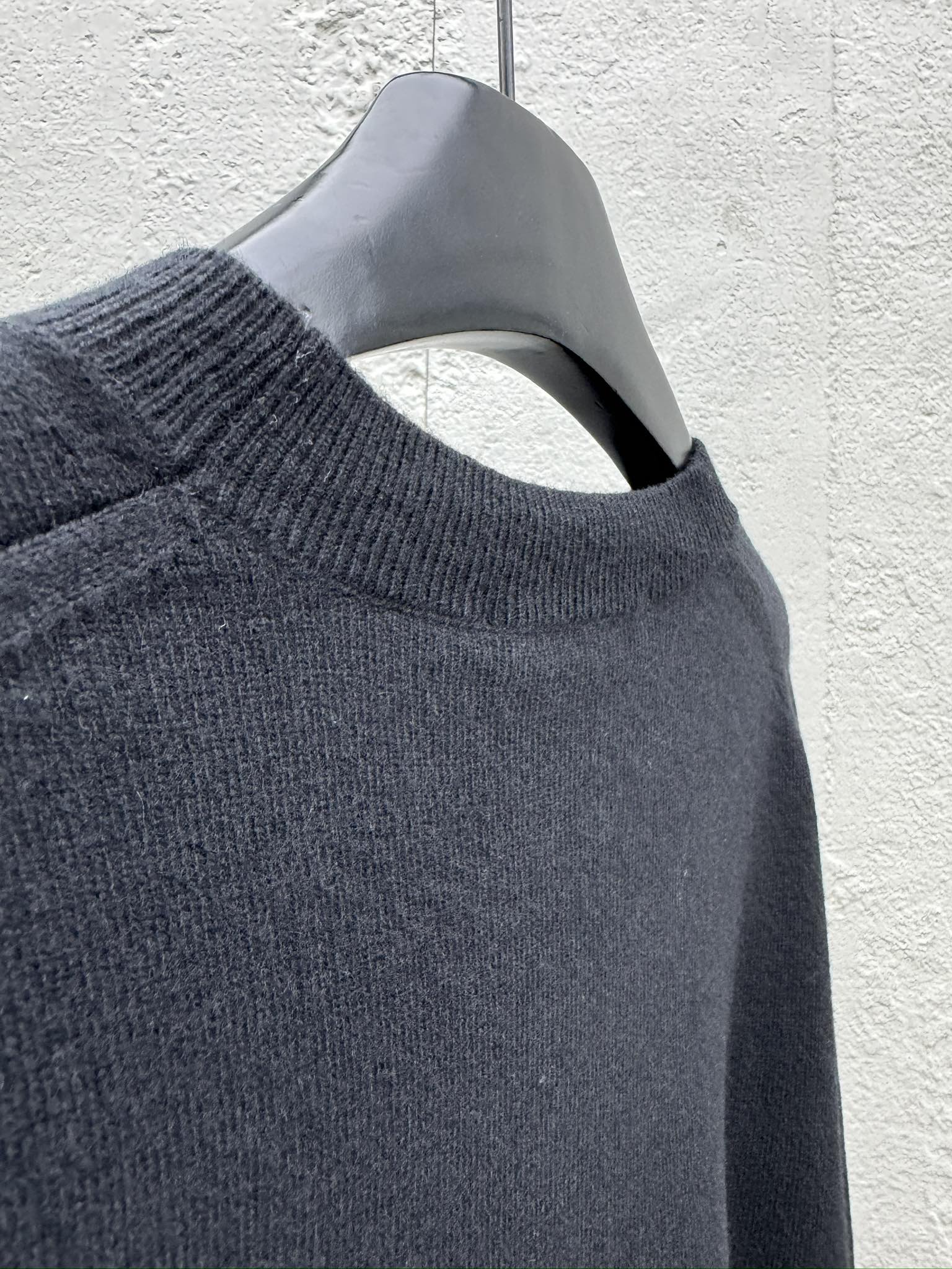 Acne Studios 笑脸小标logo毛衣 9