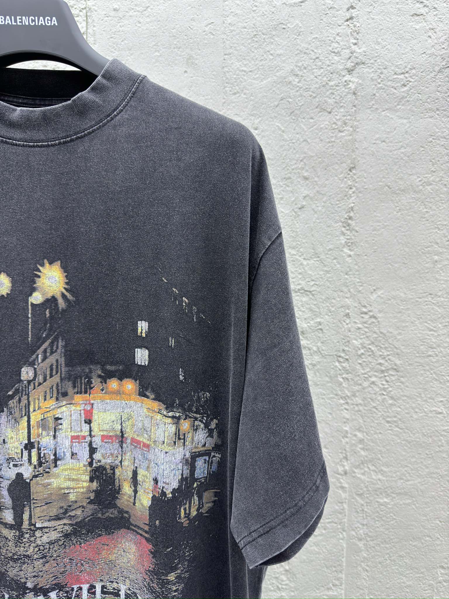 Balenciaga 夜景印花短袖 5