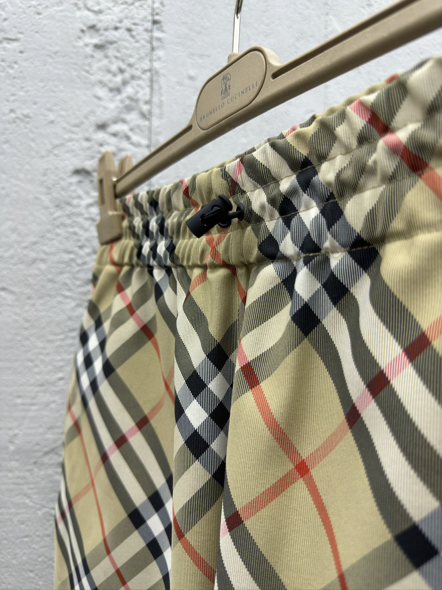 Burberry 斜纹格子短裤 8