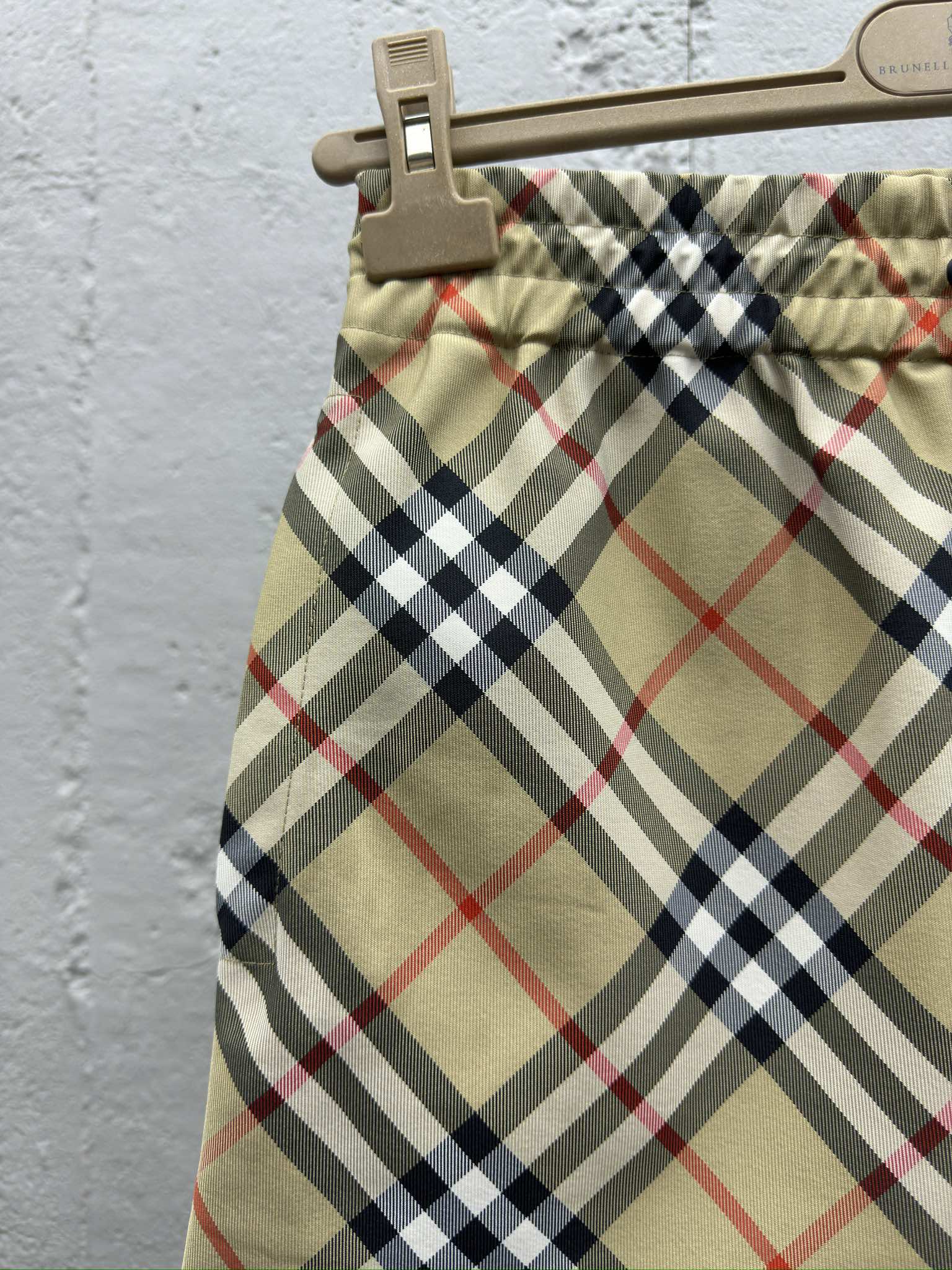 Burberry 斜纹格子短裤 4