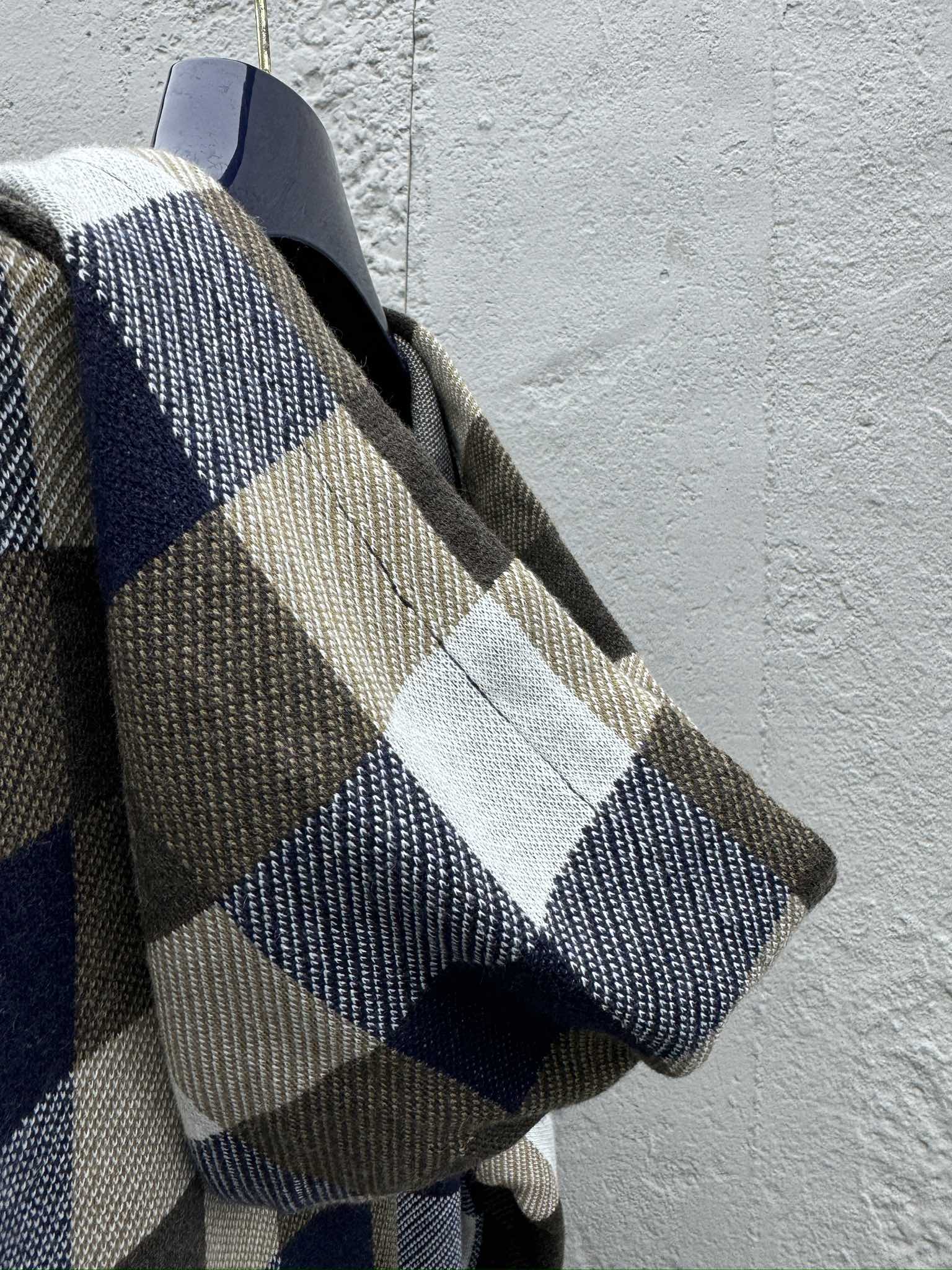 LOUIS VUITTON 棋盘格拼色连帽毛衣 9