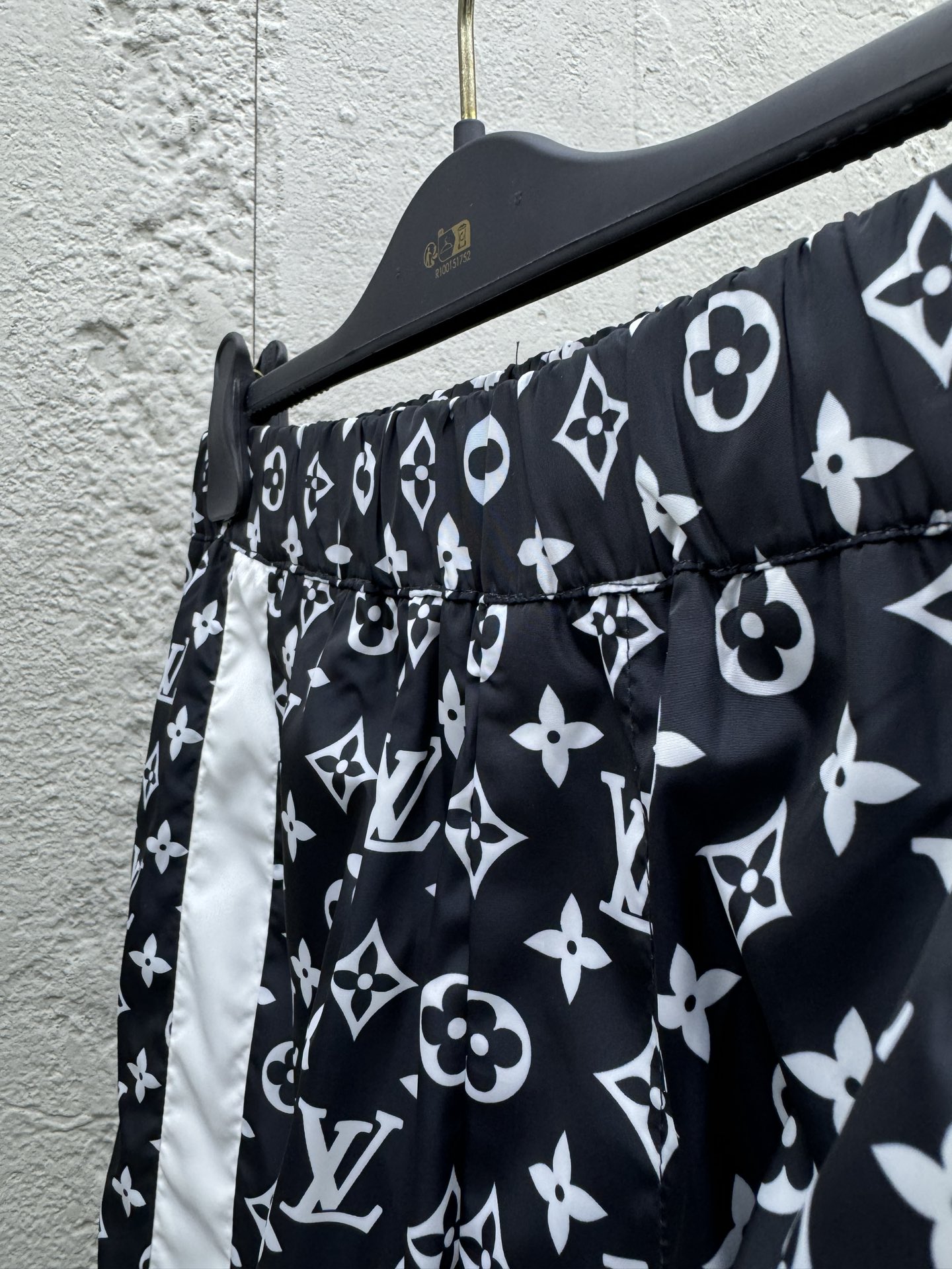 LOUIS VUITTON 运动梭织长裤 8