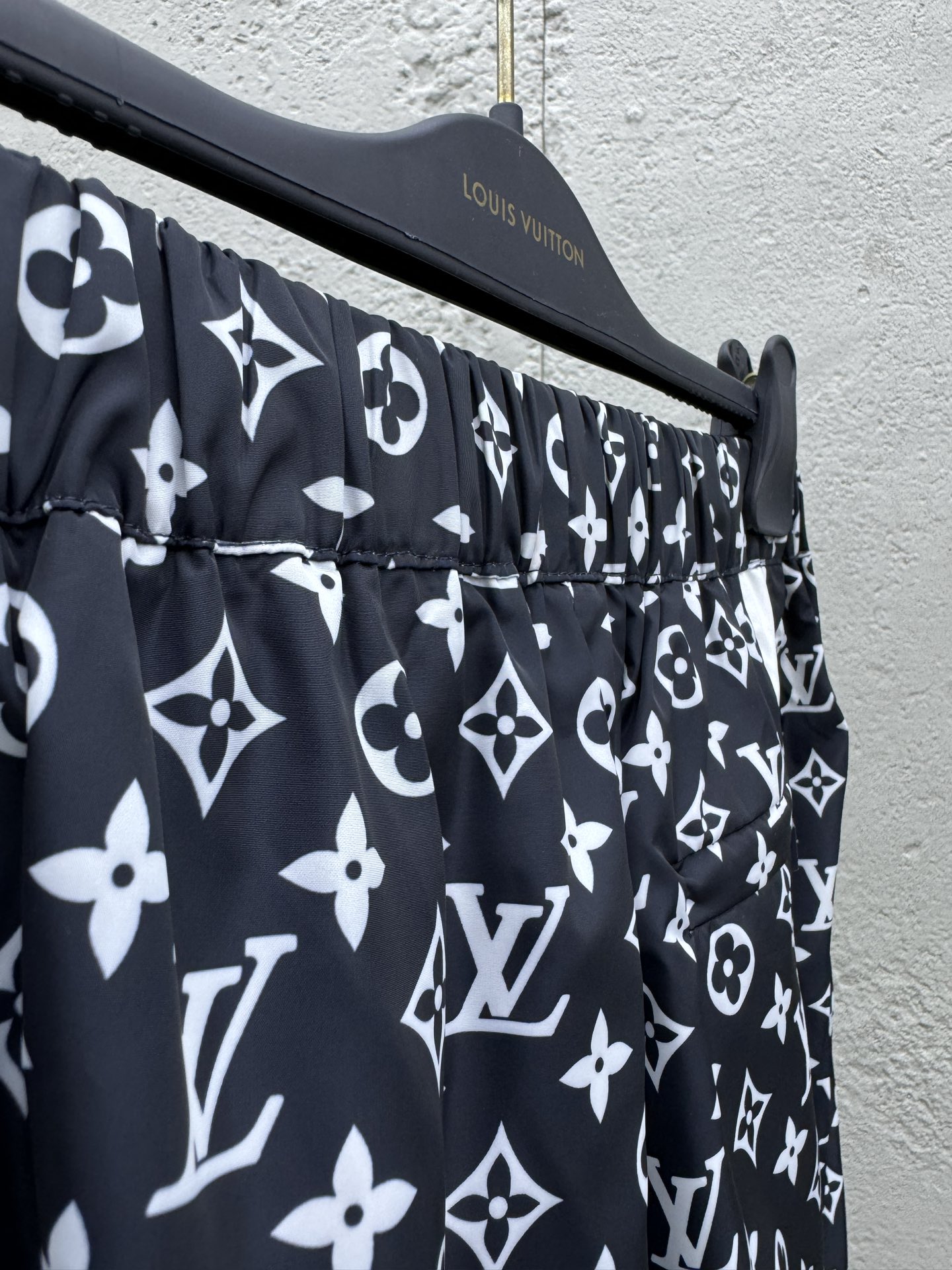 LOUIS VUITTON 运动梭织长裤 9