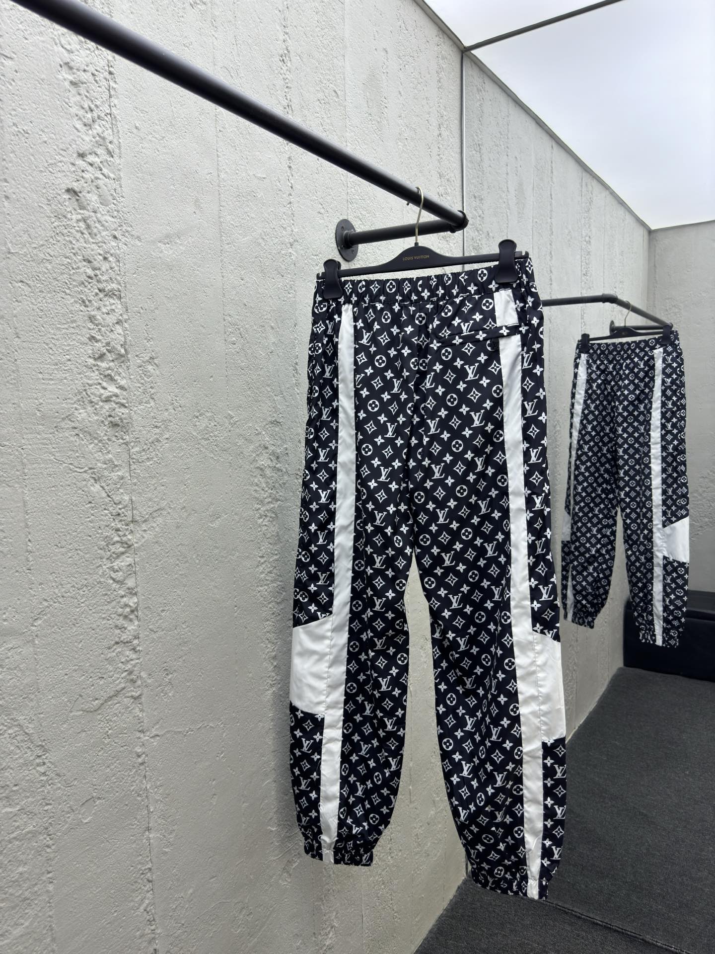 LOUIS VUITTON 运动梭织长裤 2