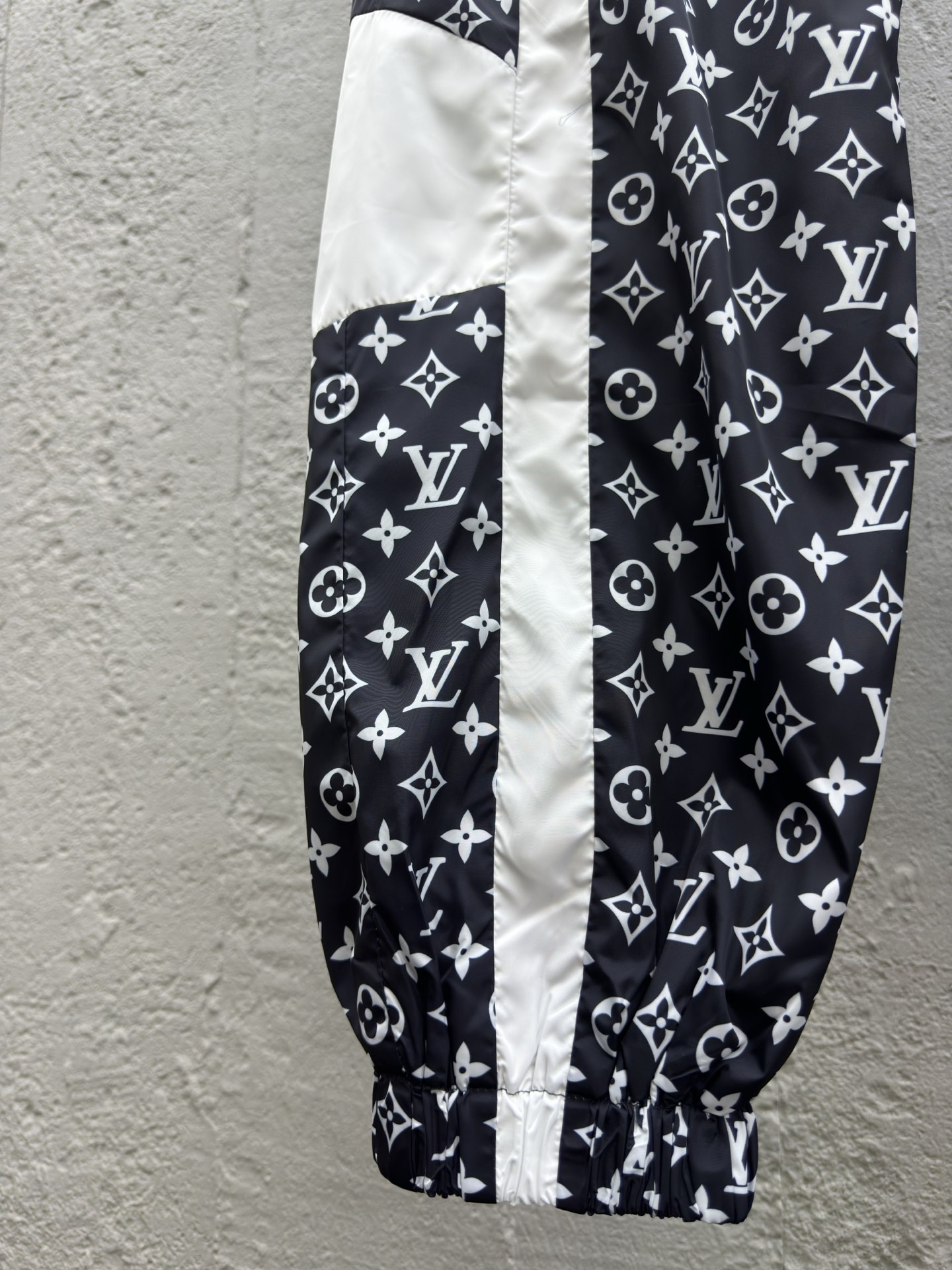 LOUIS VUITTON 运动梭织长裤 6