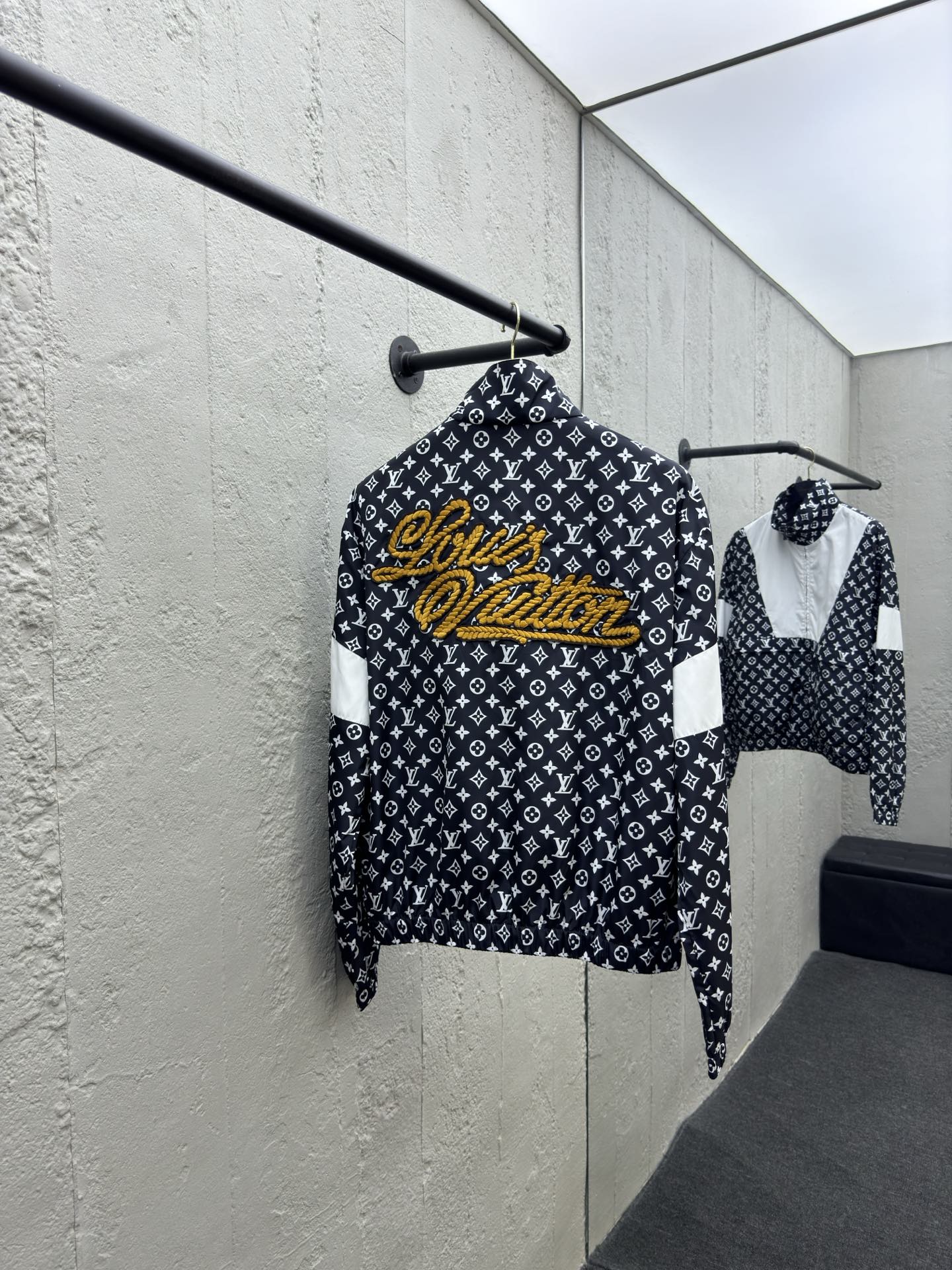 Louis Vuitton Haute Couture Haute Couture Ready-to-Wear Clothing Dress 2
