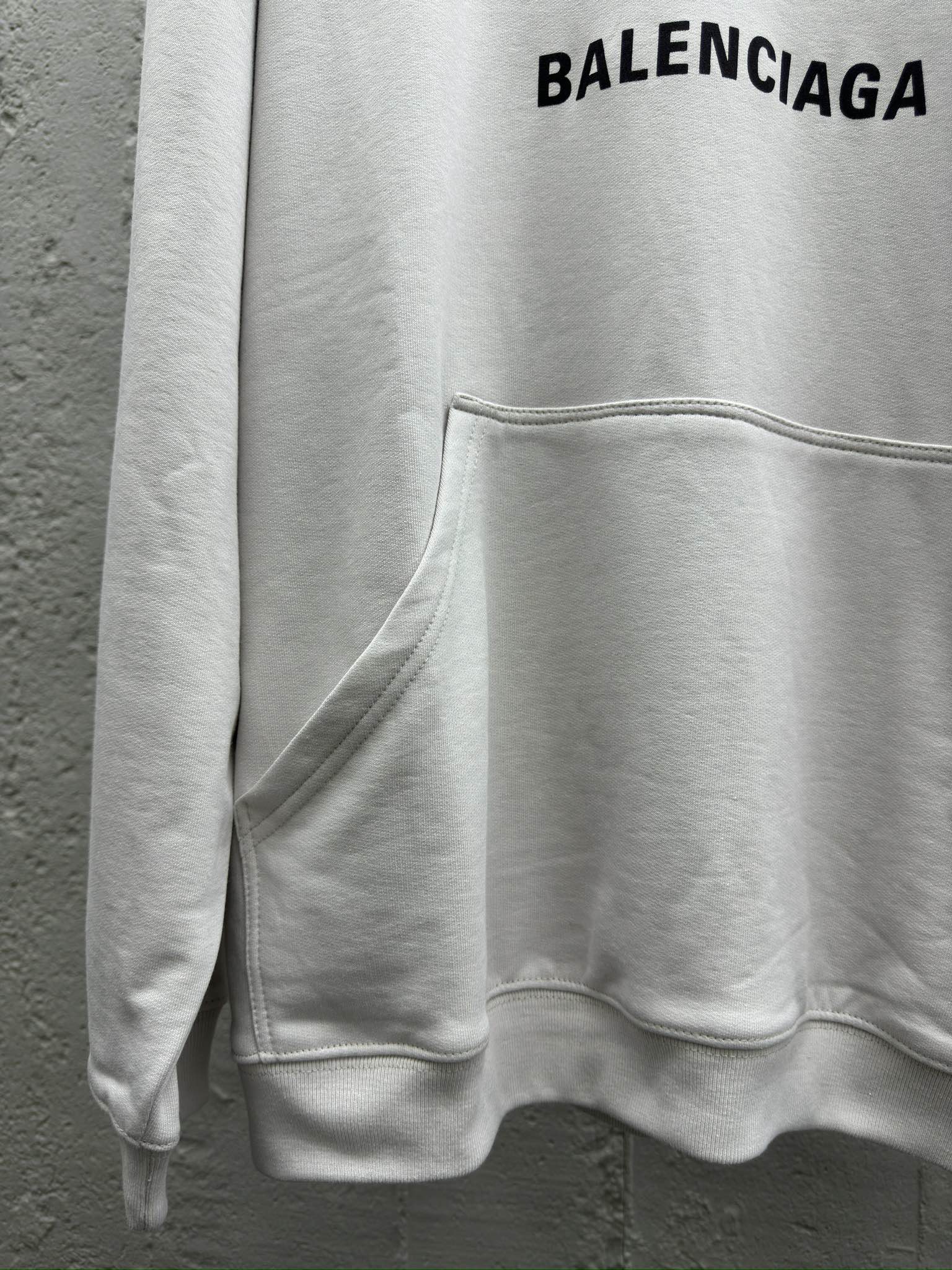 Balenciaga 爱心无线WIFI印花帽衫 6