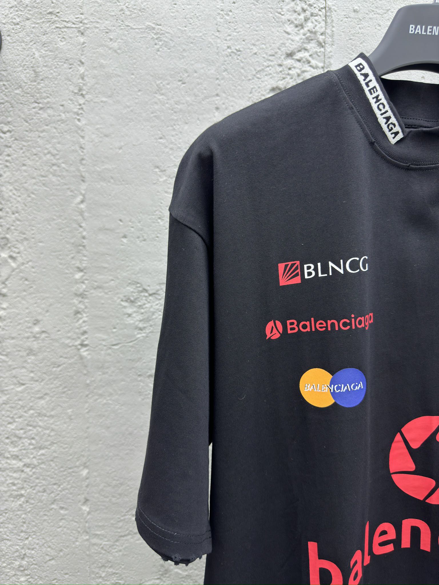Balenciaga logoT-shirt 4