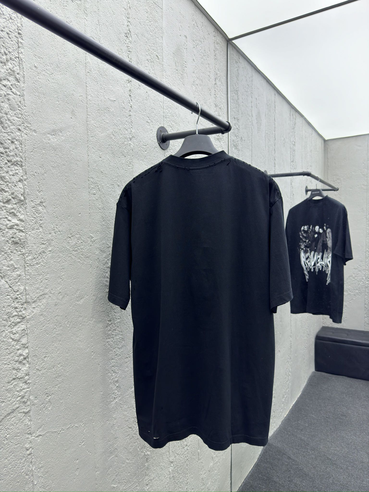 Balenciaga 乐队多人像印花短袖 2