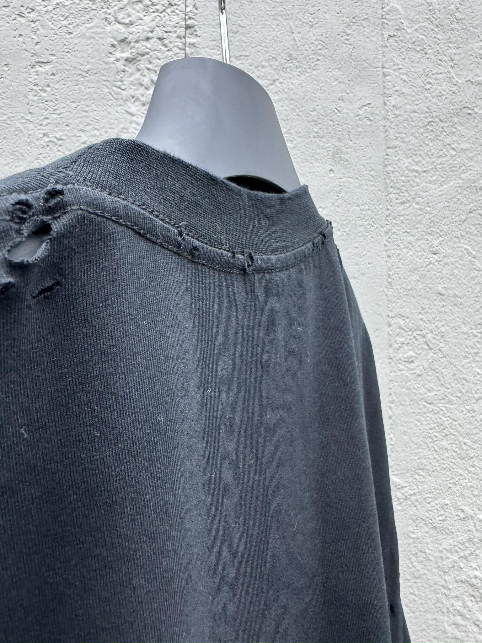 Balenciaga 乐队多人像印花短袖 9