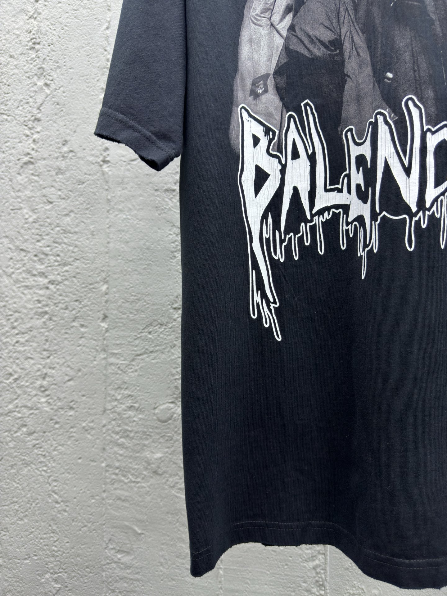Balenciaga 乐队多人像印花短袖 6