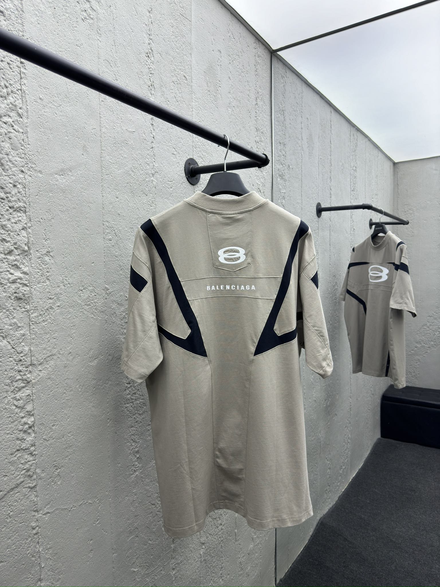 Balenciaga 水洗做旧废土短袖T恤 2