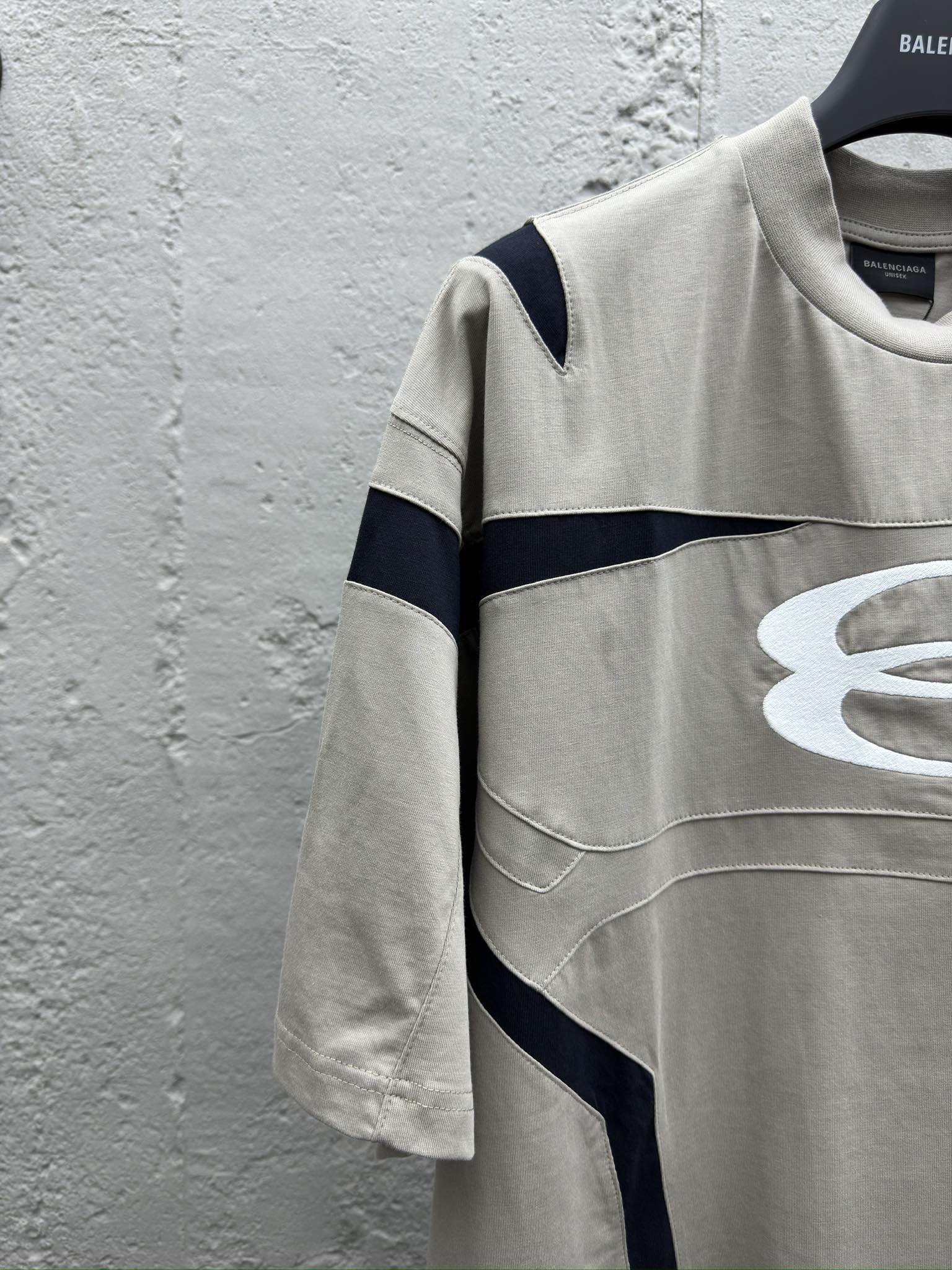 Balenciaga 水洗做旧废土短袖T恤 4