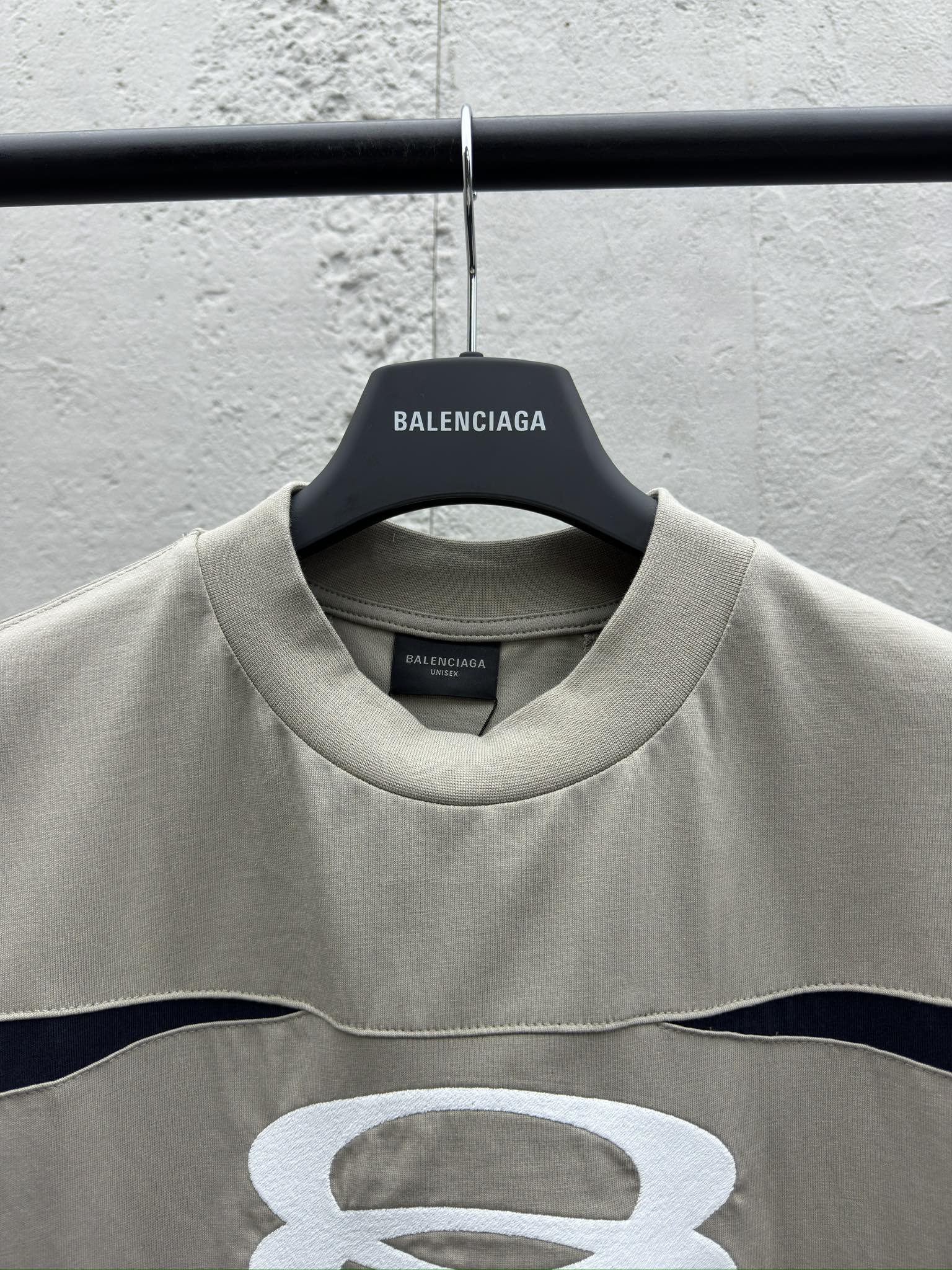 Balenciaga 水洗做旧废土短袖T恤 3