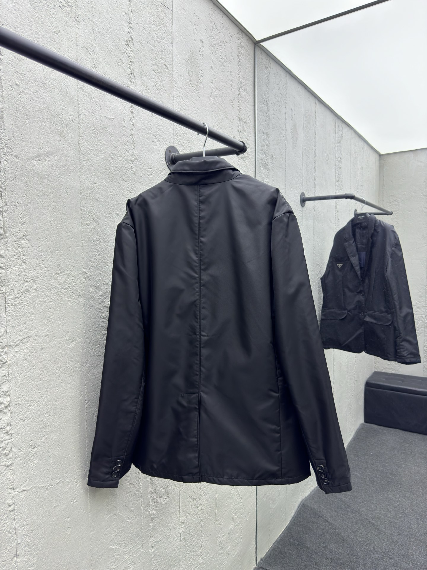 普拉达 Prada 高级成衣风衣外套及大衣服饰 #DFFEFDD9 2