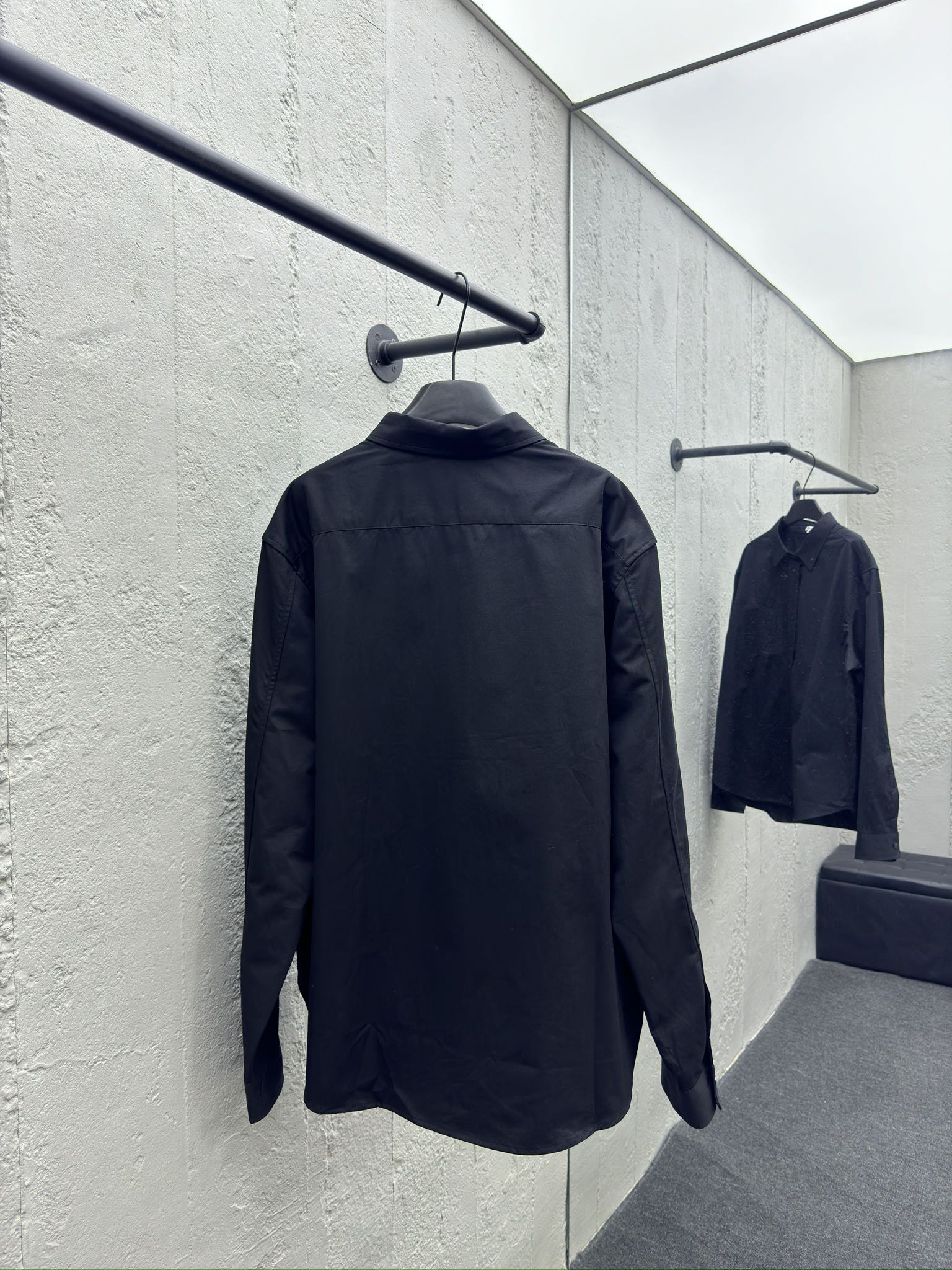 LOEWE 胸前贴布绣花衬衫 2