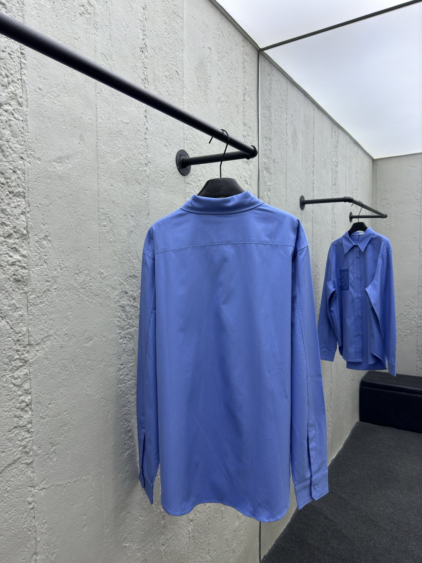 LOEWE 胸前贴布绣花衬衫 2