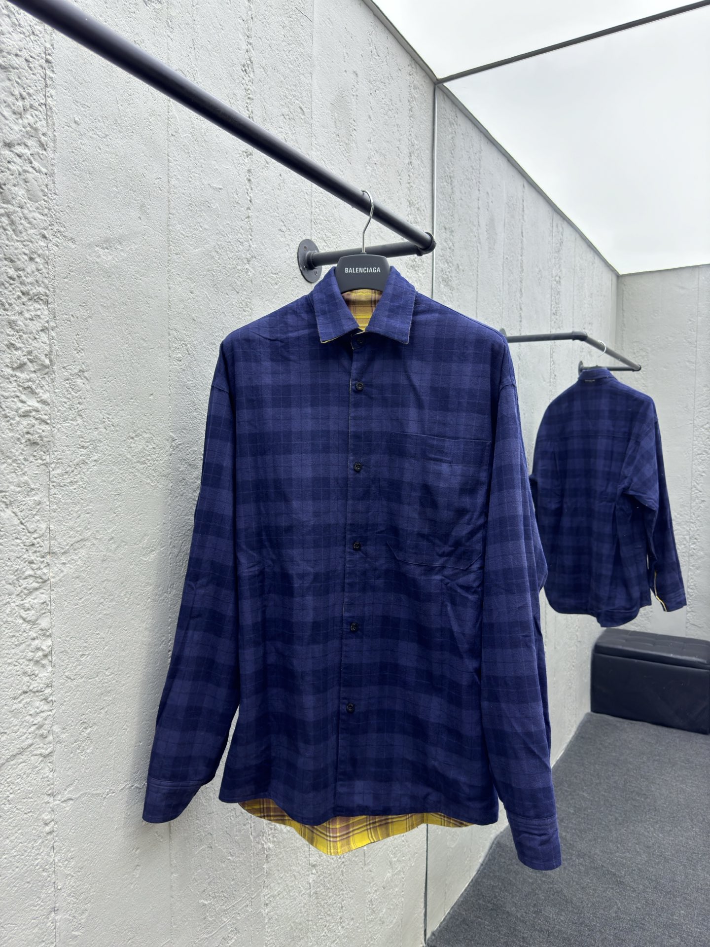 Balenciaga 法兰绒双面穿外套 3
