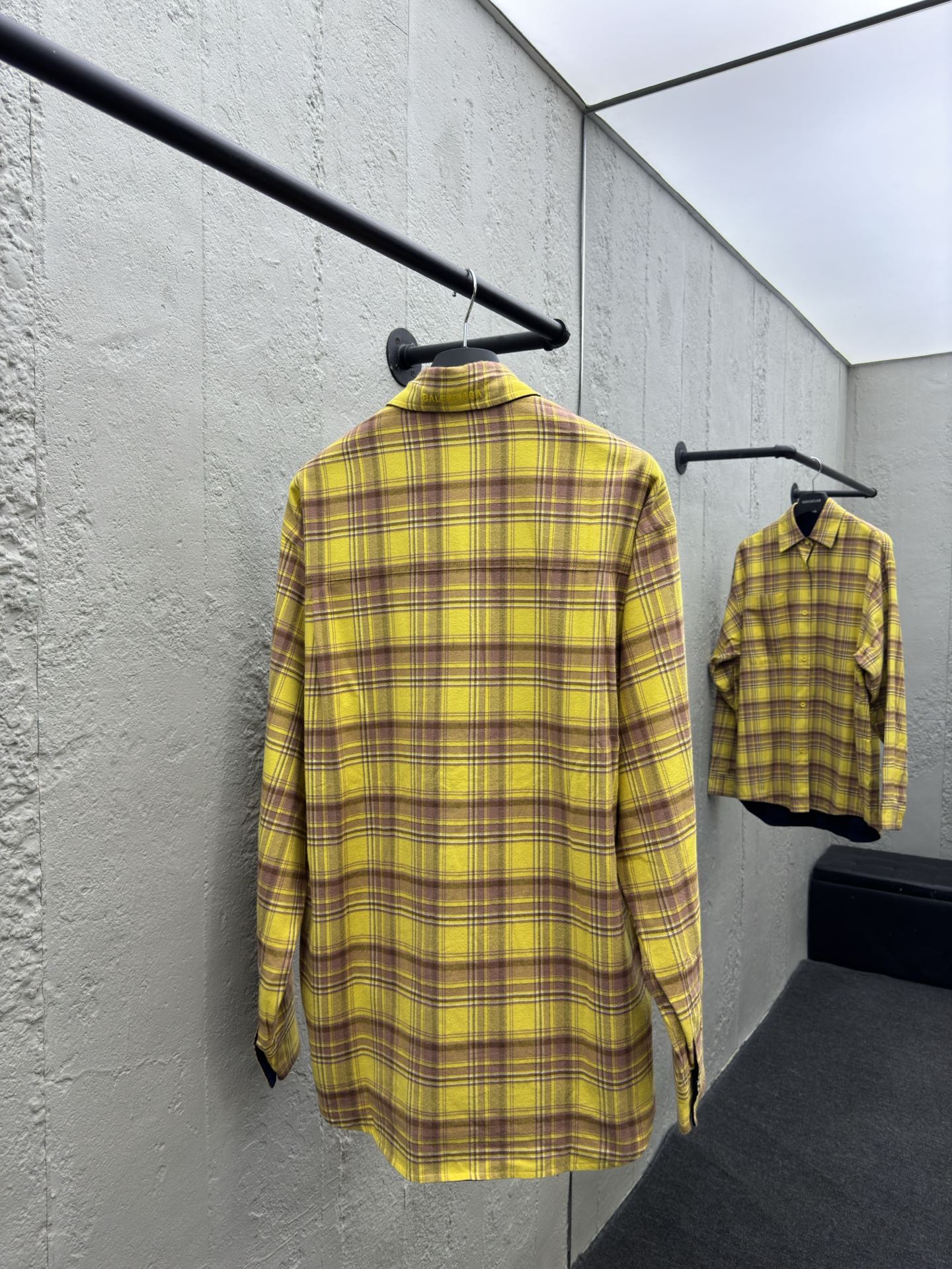 Balenciaga 法兰绒双面穿外套 2