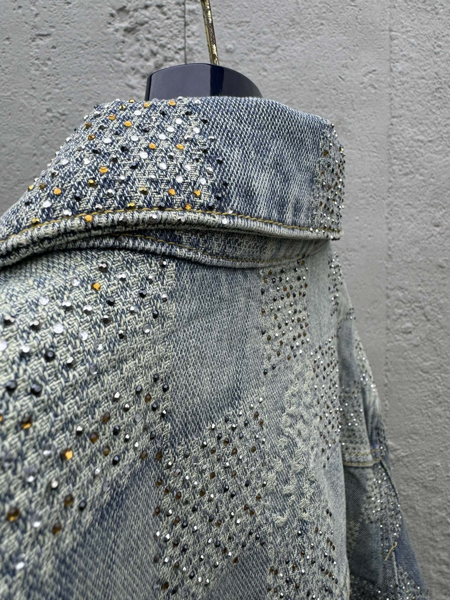 Louis Vuitton Haute Couture Haute Couture Ready-to-Wear Clothing Dress 9