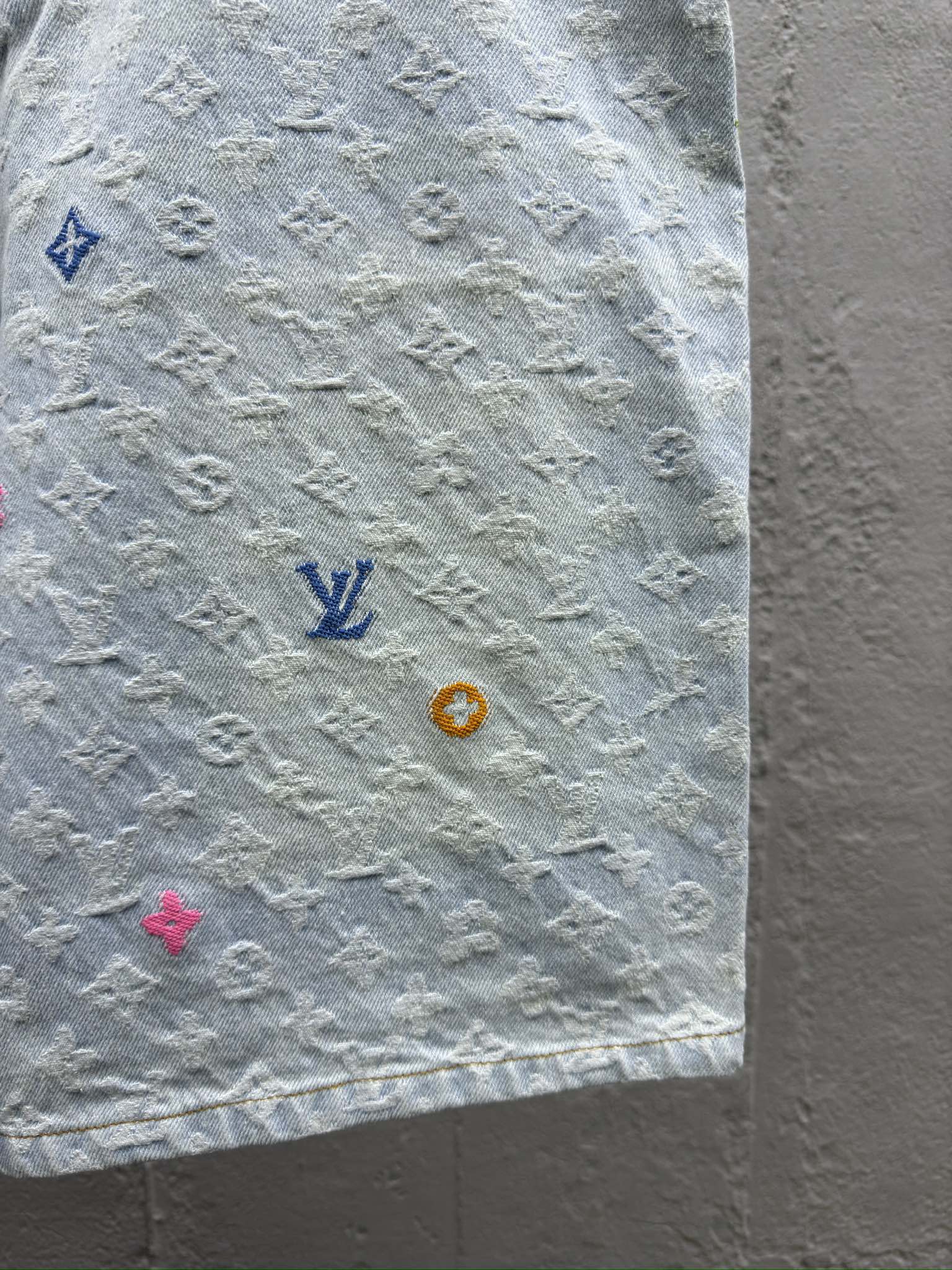 LOUIS VUITTON 联名绣花牛仔短裤 7